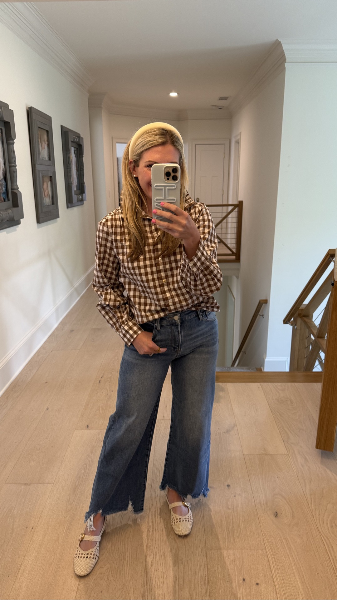 Ignoring the 90° weather and dressing like fall is happening any minute now 😂🍂 Today’s lunch OOTD: classic, comfy, and ready to go!

Comment SHOP and I’ll send you the links! 🤍

#LTKootd #LTKgrwm #LTKmomlife
