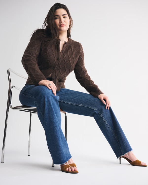 Curve Love High Rise 90s Relaxed Raw Hem Jean | Abercrombie & Fitch (US)