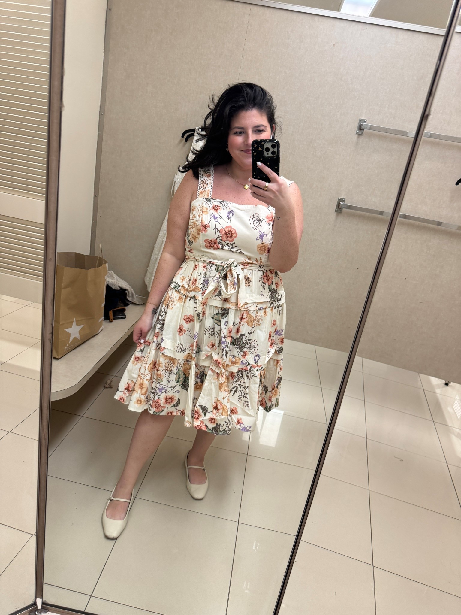 This dress is so great for brunch on the weekends in the summer. It’s currently 30% off! 

#LTKPlusSize #LTKTravel #LTKMidsize