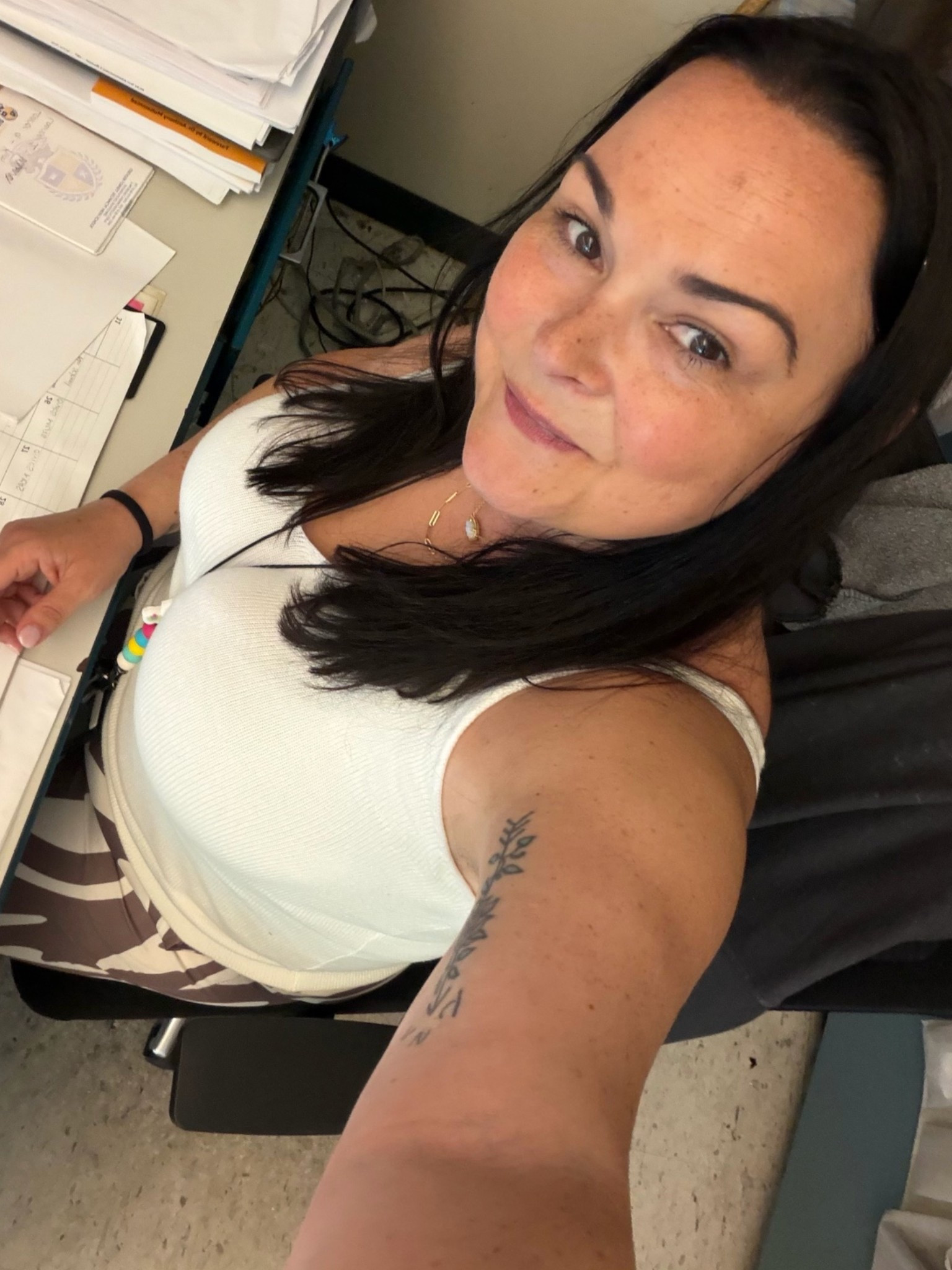 Simple outfits have been winning for me lately 🤍
Easy wide leg pants, a fitted tank, and a lightweight layer that makes the whole outfit feel finished without sacrificing comfort. This is the kind of outfit I actually want to stay in all day.

Everything is true to size!
📏 5’4” | size 14/16 | wearing L/XL tops + 14/16 bottoms

#LTKWorkwear #LTKMidsize #LTKOver40