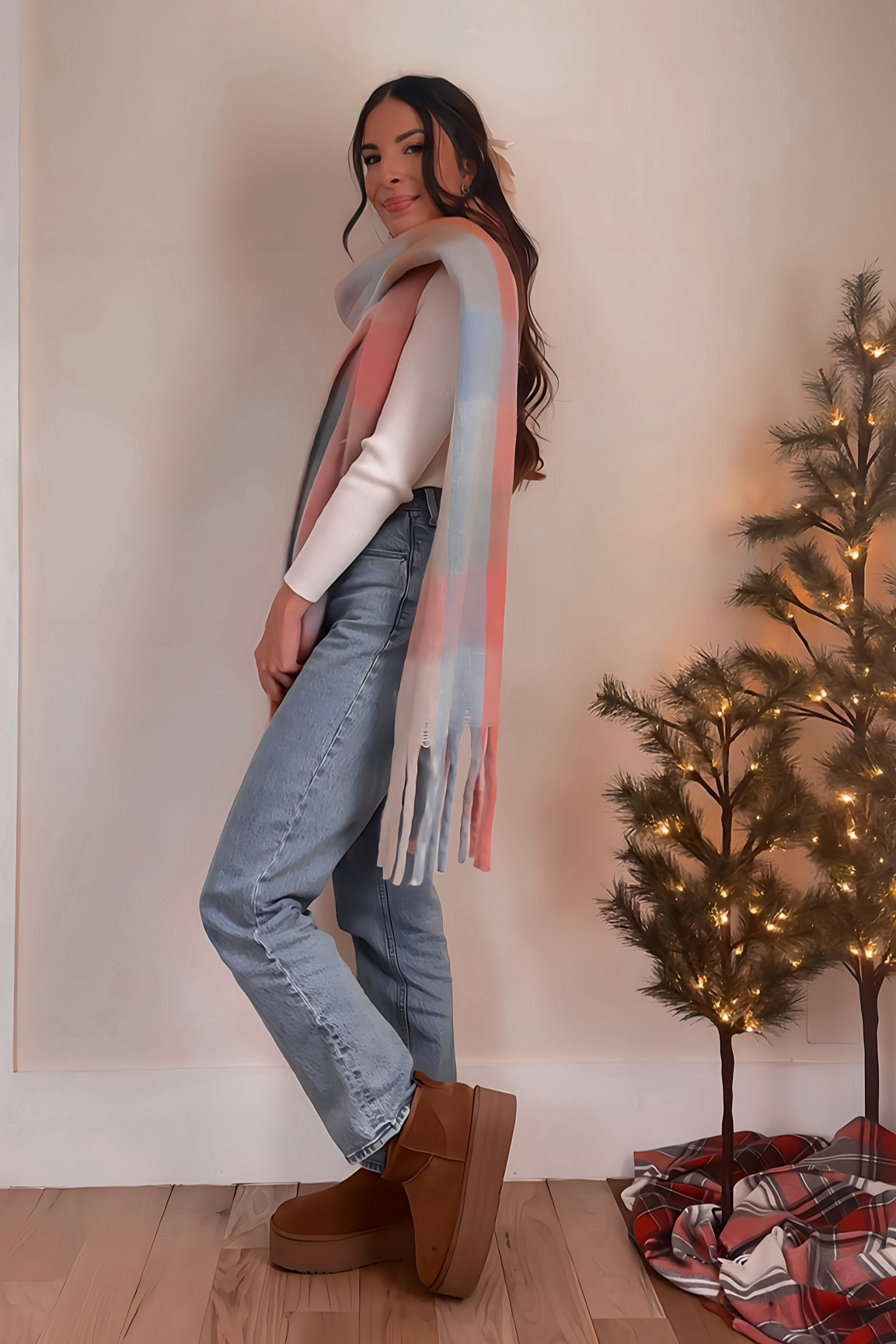 Easy and simple is my fav kind of outfit ••• adding a scarf always adds a unique flare though! My collection is growing little by little! 