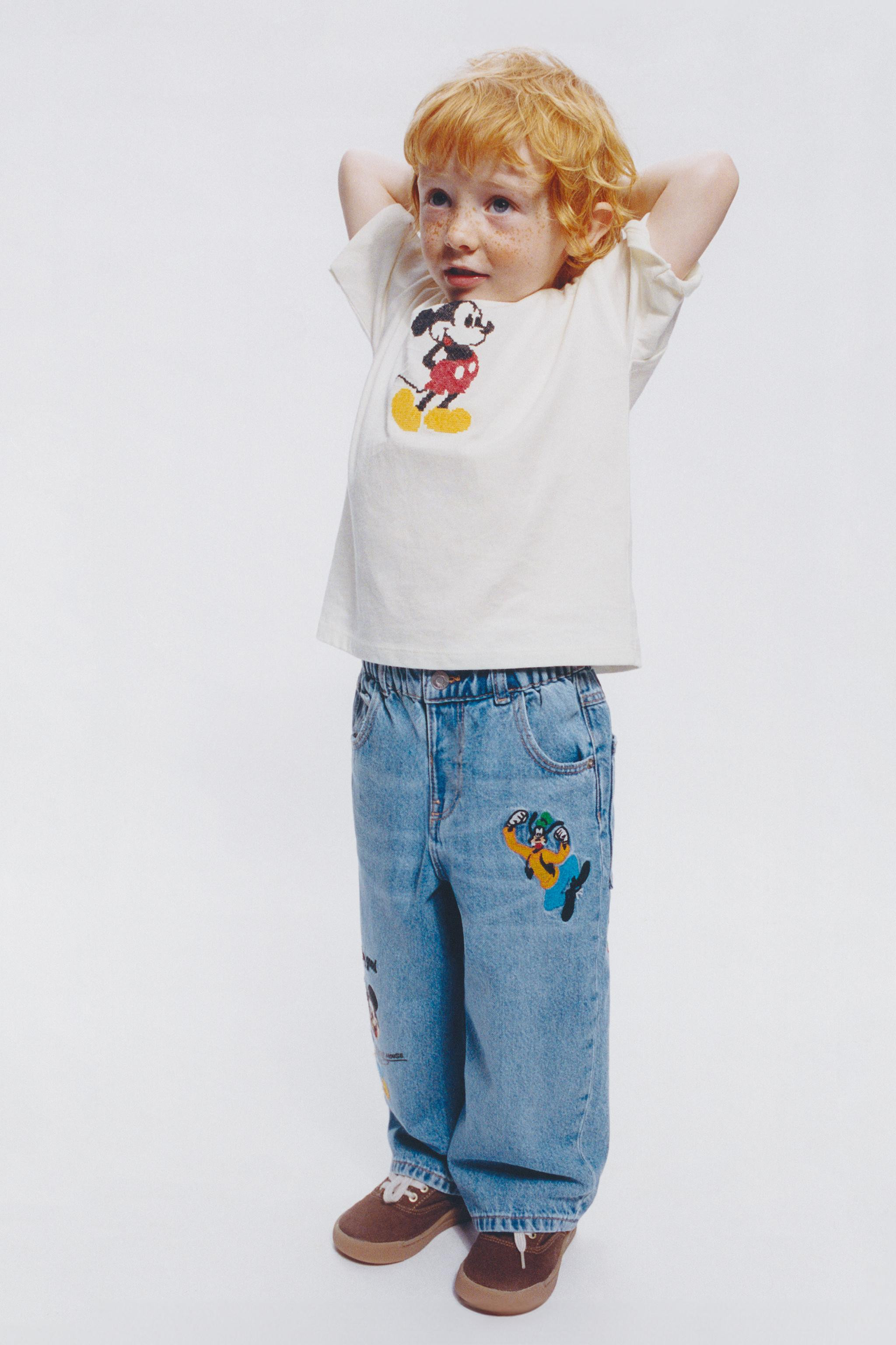 Baggy jeans with an elastic waistband and snap-button fastening. Featuring front pockets and rear... | Zara UK