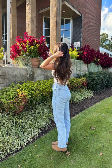 Tecova weather! 🍁

Boots - Tecovas Suede Taylor Booties
Jeans - Abercrombie, Curve Love Ultra High Rise 90s Straight Jean in color Light Wash!
Top - Forever 21 

✌🏼😚

#LTKstyletip #LTKshoecrush #LTKsalealert