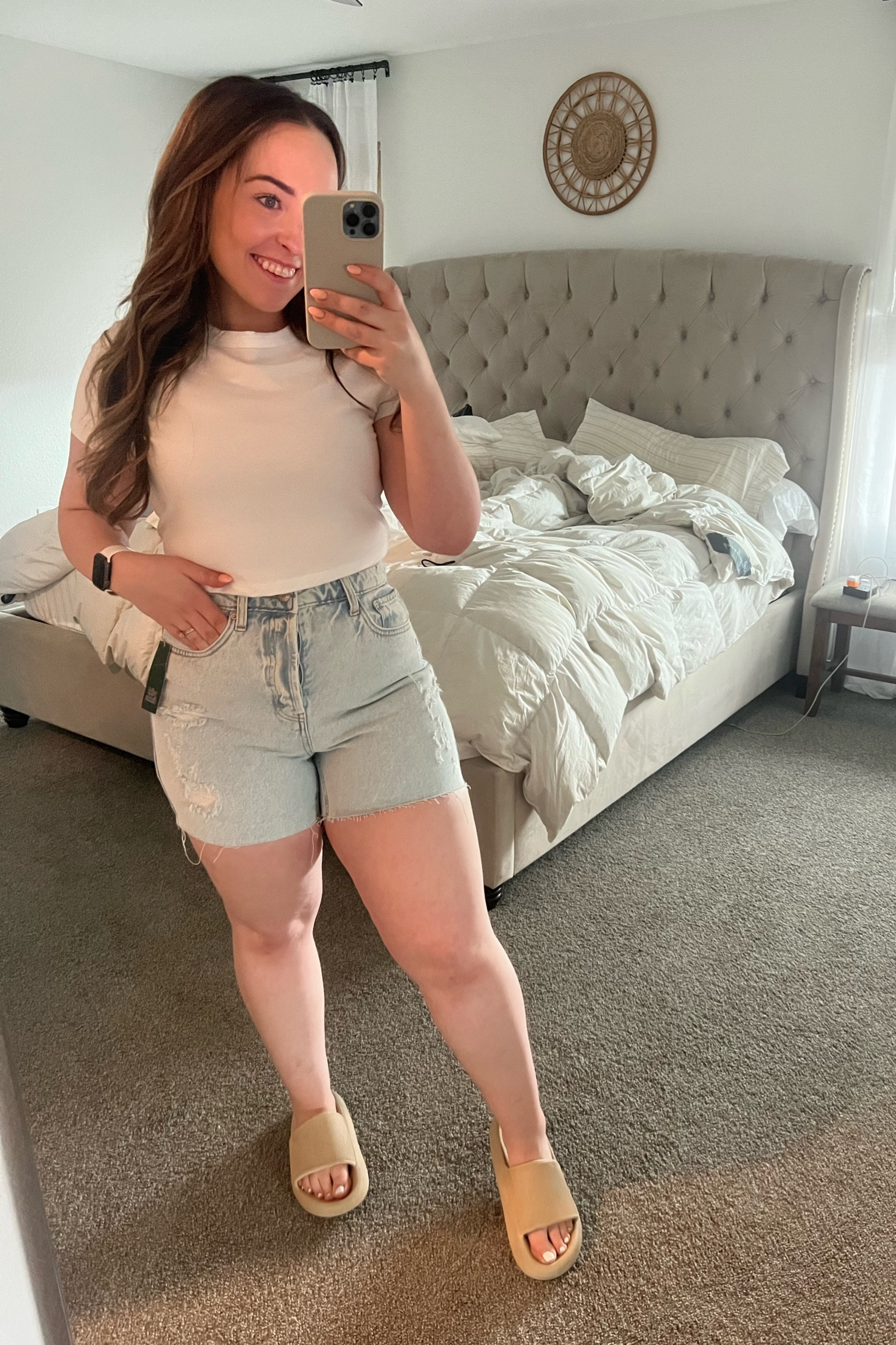 These Wild Fable denim shorts are SO GOOD! Love love love this 4.5” inseam.

Wearing a size 8 in the shorts and a large in the top for a more relaxed fit 

#denimshorts #targetfind #midsizefashion

#LTKstyletip #LTKSeasonal #LTKunder50