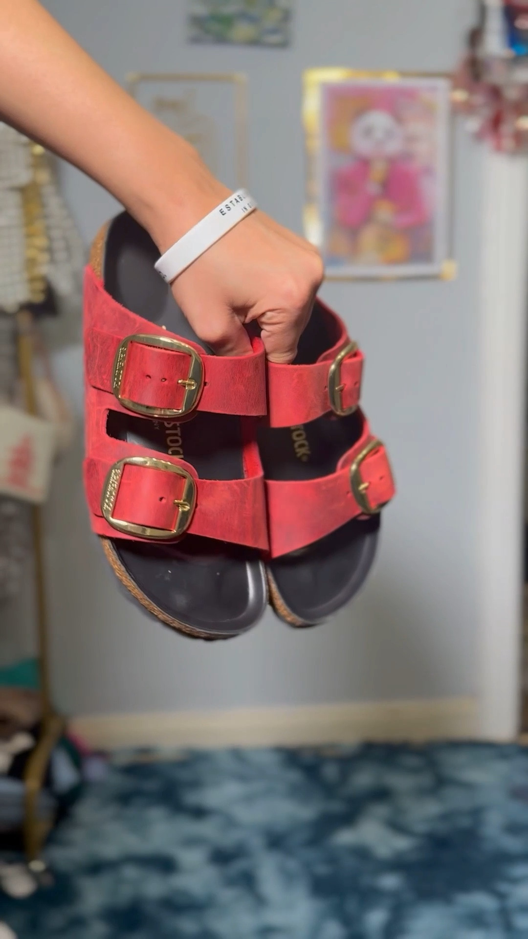 New Birkenstock Alert ❤️‍🔥 Comfy with a touch of gold ✨

#LTKSeasonal #LTKShoeCrush #LTKActive