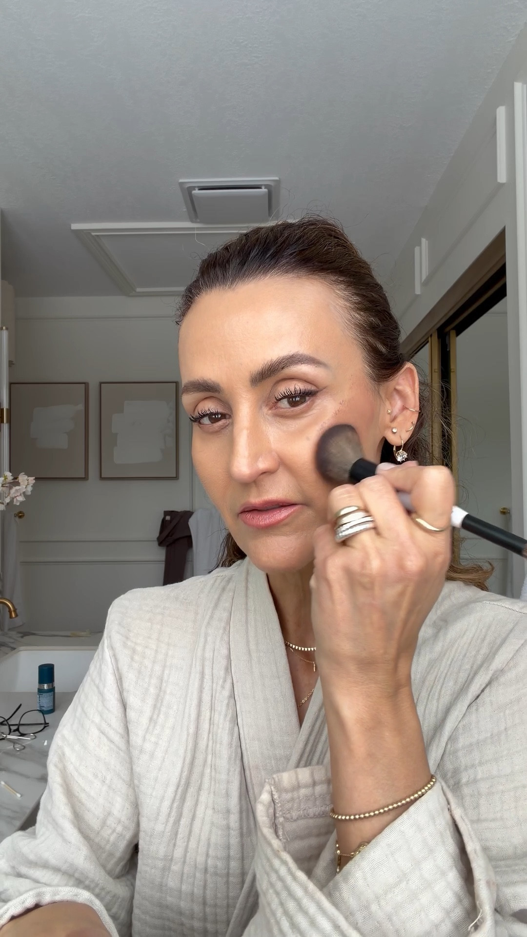 Demonstrating how I use my liquid bronzer 
Shade 2
Linking the rest of my makeup also! 

#LTKOver40 #LTKselfcare #LTKBeauty