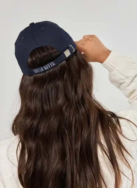 boné marinho bordado hello kitty - azul marinho | YouCom (BR)