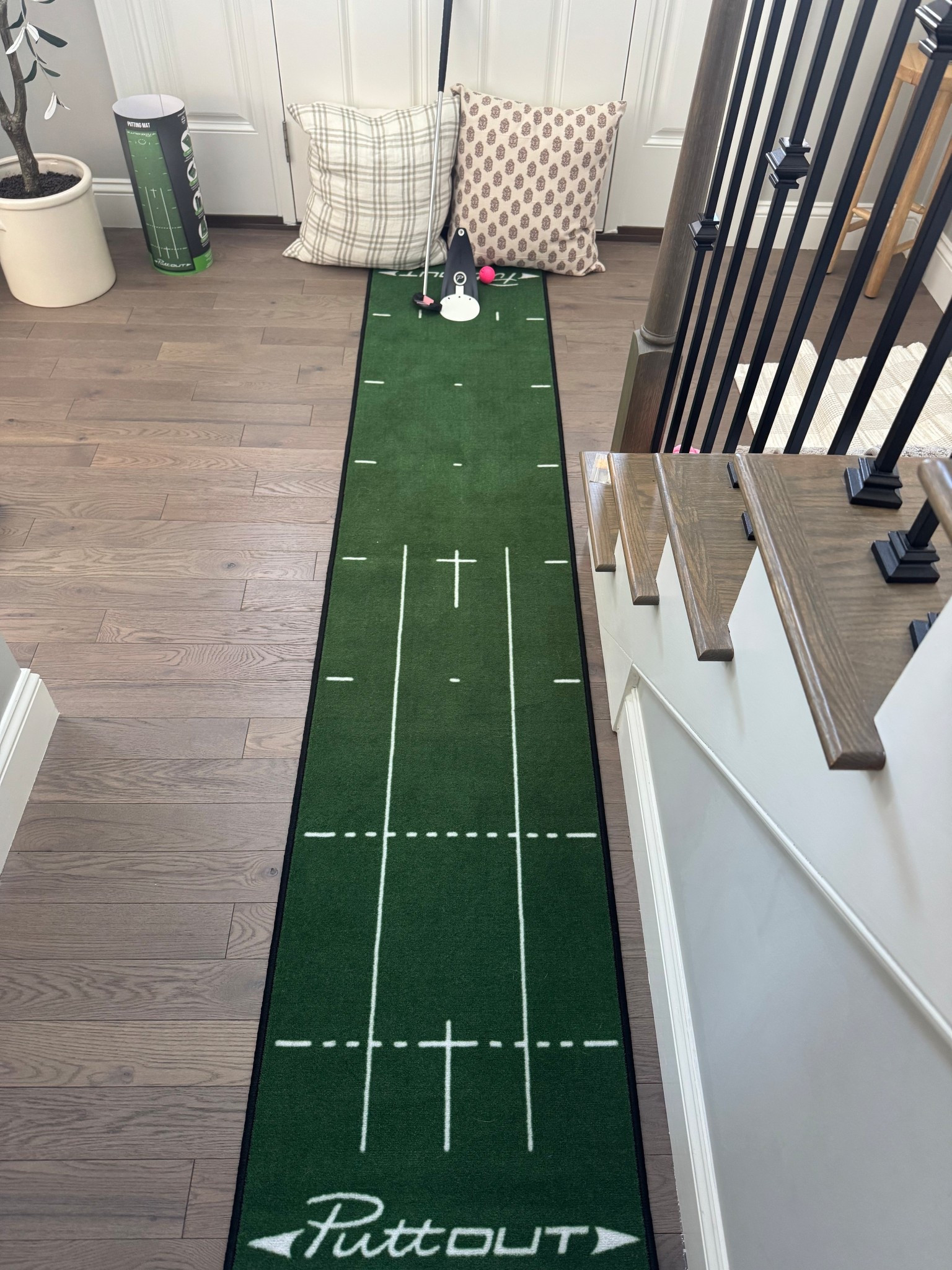 Indoor golf mat 
Golf putting mat 
Golf mat 