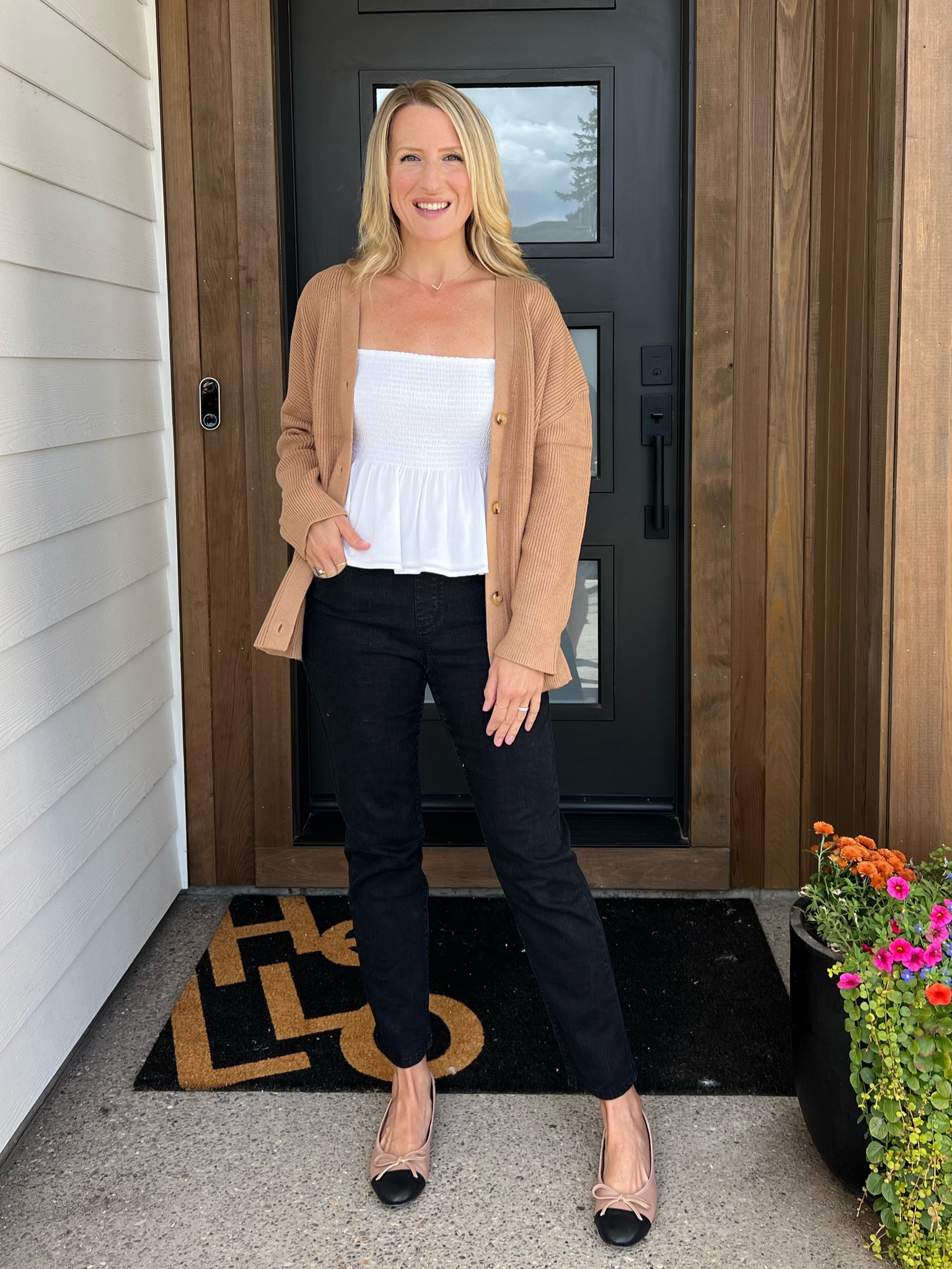 This oversized cardigan from Amazon is cozy and super high quality. I love the oversized fit and I’m wearing a size small.

#LTKfindsunder50 #LTKSeasonal #LTKstyletip