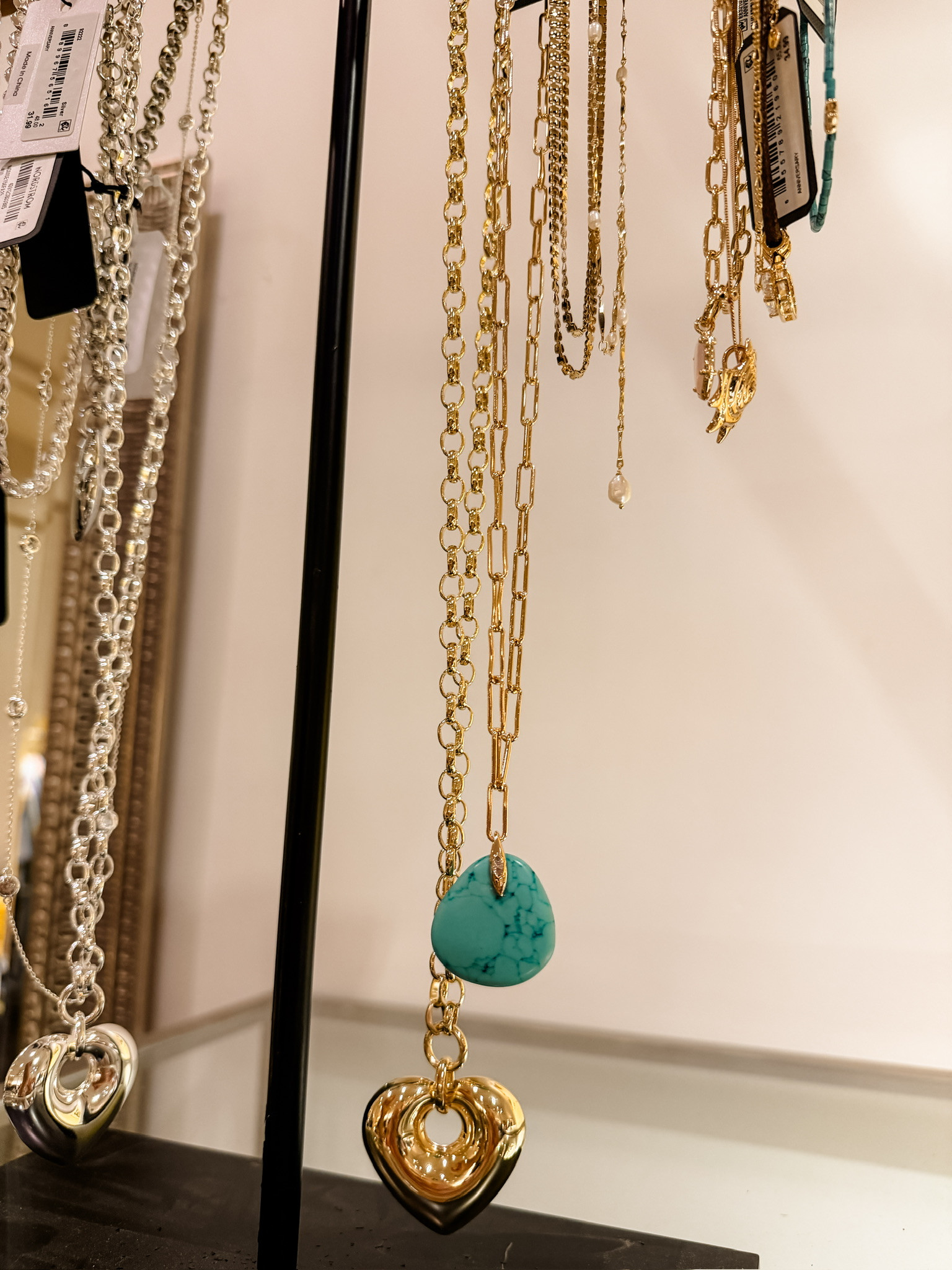 They're so many good necklaces part of the Nordstrom anniversary sale!

Loverly Grey, jewelry, necklaces, nordstrom anniversary NSale 

 #LTKSaleAlert