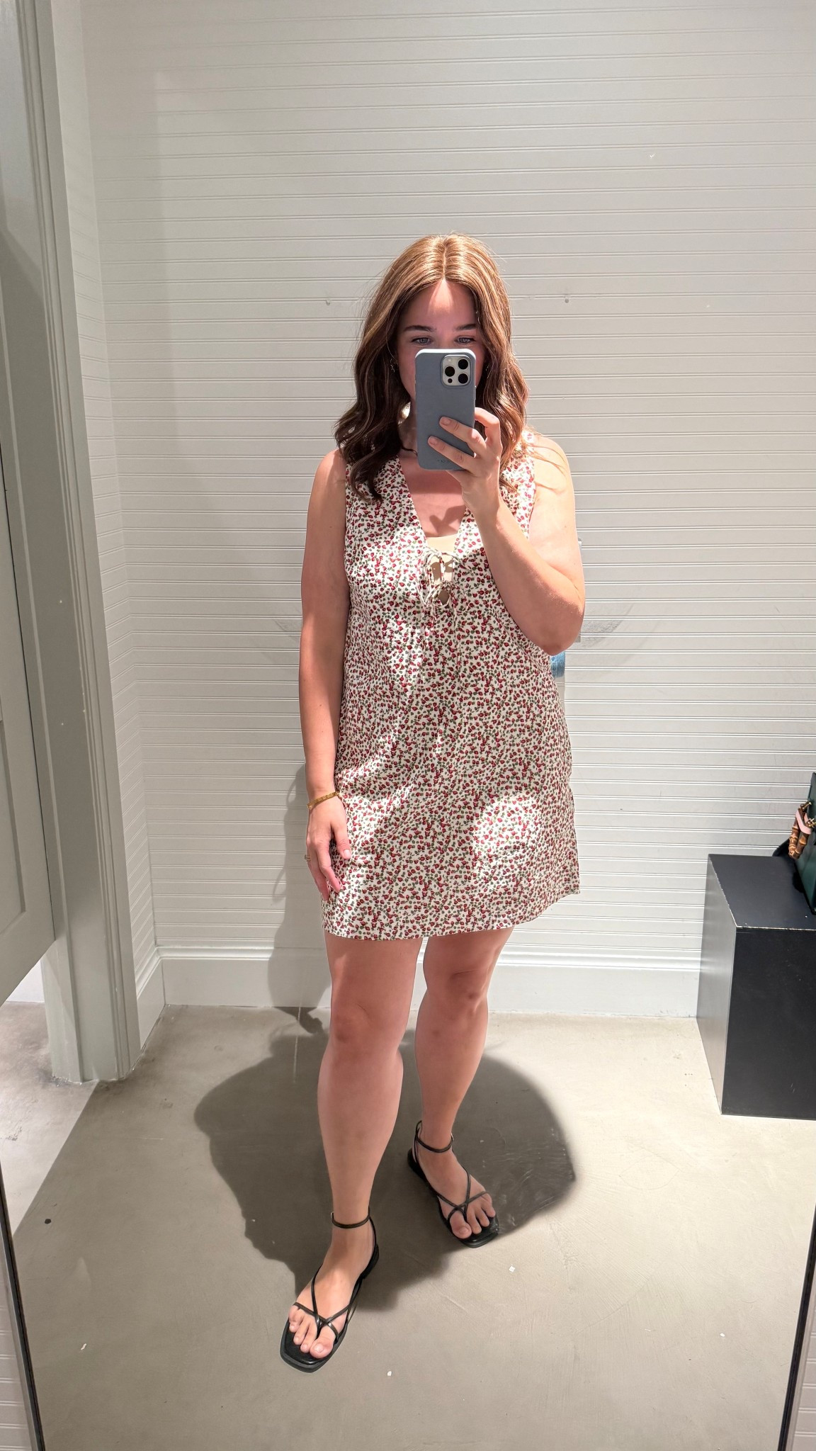 The cutest little linen dress. Obsessed with all things strawberry 🍓  Wearing the large 