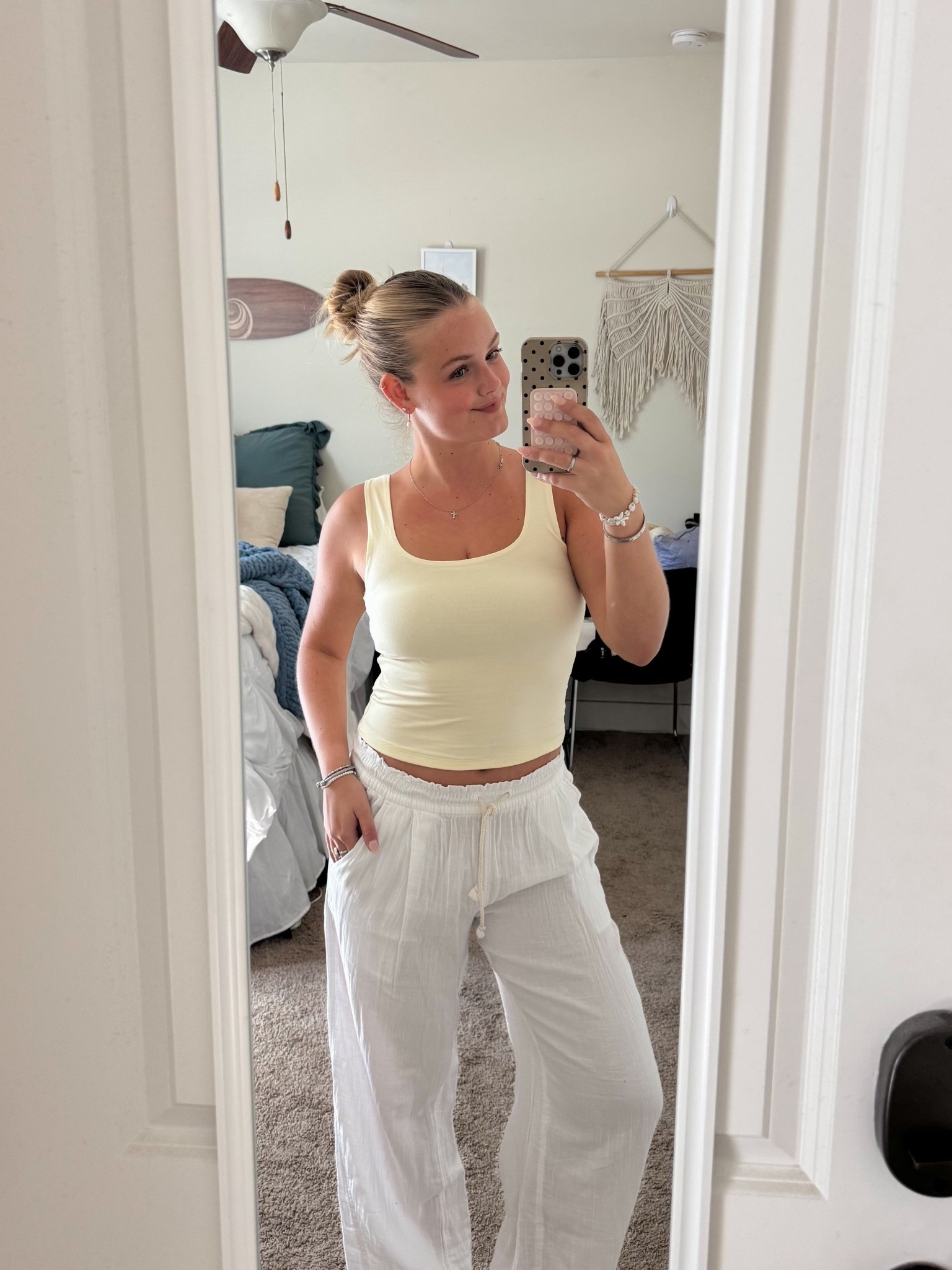 Yellow tank top💛

#LTKootd