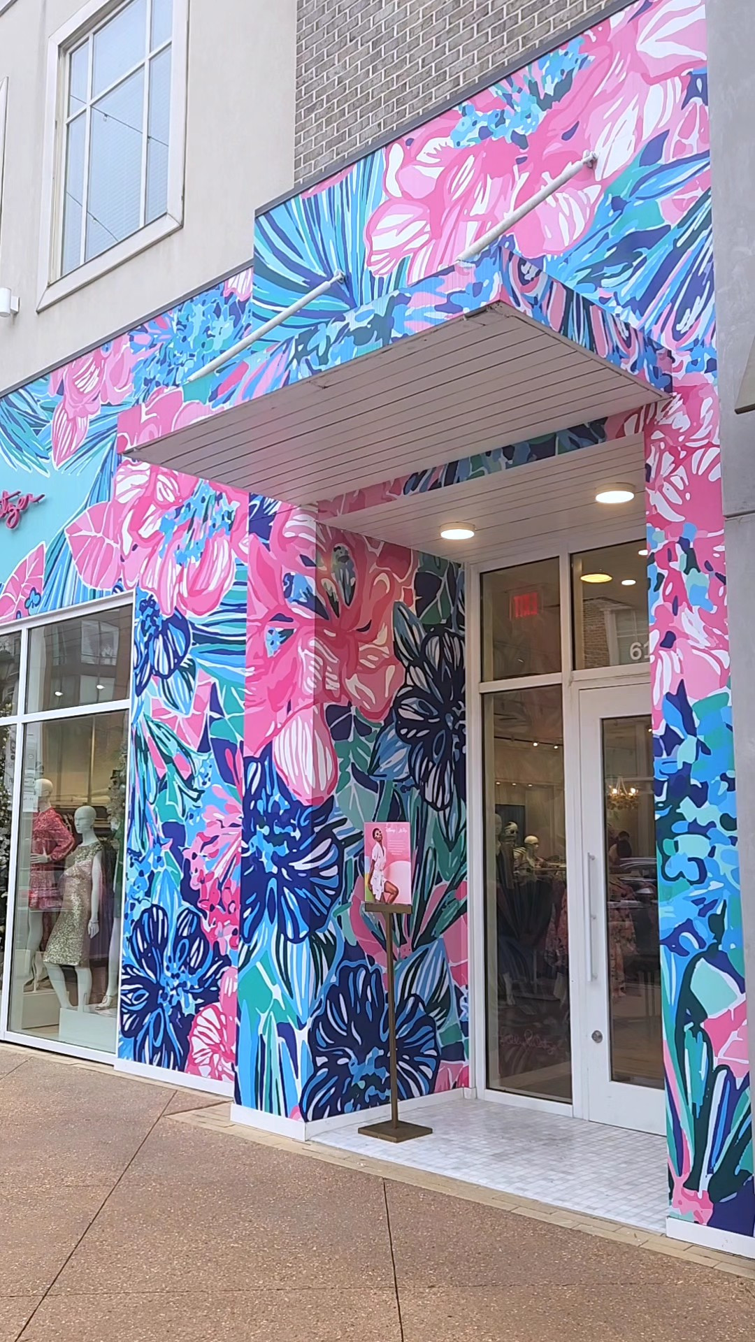 Come with me to find you the perfect last minute gifts for the perfect pop of color for under 100.00. 

#LTKGiftGuide #LTKFindsUnder100 #LTKHoliday