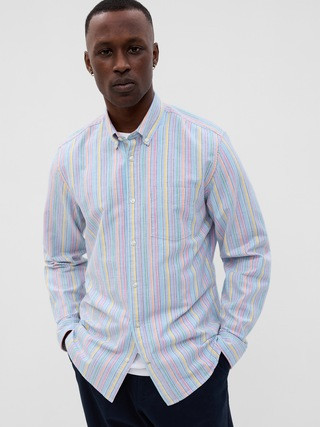 Classic Oxford Shirt in Standard Fit with In-Conversion Cotton | Gap (US)