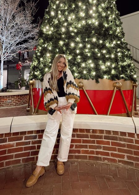 Christmas is in town!!! Linking this cute/casual fit for a night of Christmas lights. 🎄❤️ 

#loaffers #sweaters #madewell #fallfashion #cozyoutfit #cozycasual #cozychic #vintagecoach #coachbag #coach 

#LTKHoliday #LTKshoecrush #LTKSeasonal