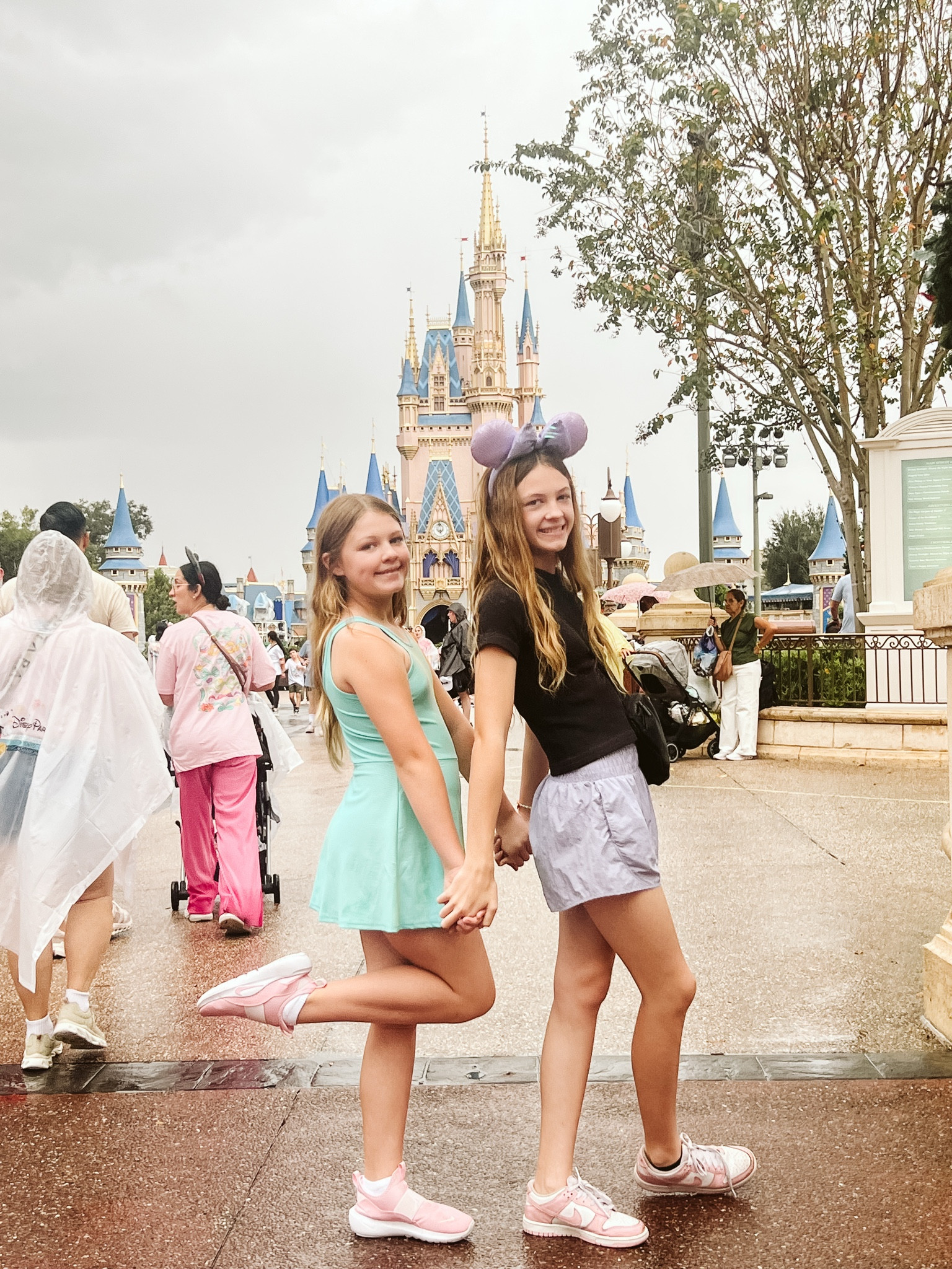 Preteen and Teen Girl Disney Parks outfits 

#LTKHoliday #LTKdayinmylife #LTKootd