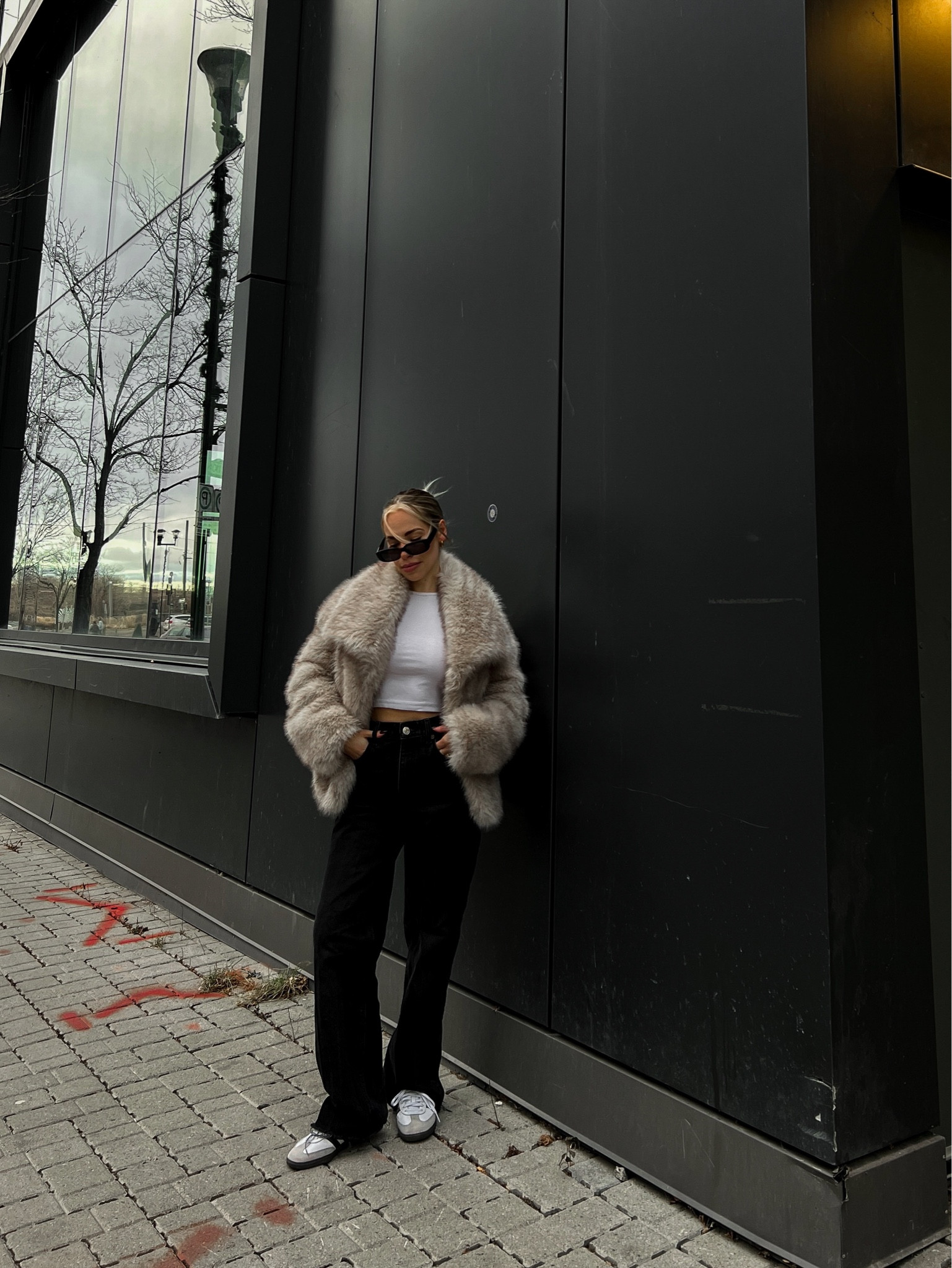 thanks @zara for the warmest + chicest faux fur coat everrrr🥂

Faux fur coats are everywhere this season and places like @zara , @mango , @prettylittlething and @revolve are great stores to shop at if you want to add one to your collection this year😎 I’m personally obsessing over the cropped style atm but if you’re super into them, like me💁‍♀️ I recommended investing in a cropped and maxi length version for all the options🤍

#LTKfindsunder100 #LTKSeasonal #LTKstyletip