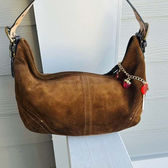 🍫✨ Beautiful Chocolate Suede Hobo — Vintage Coach | Poshmark