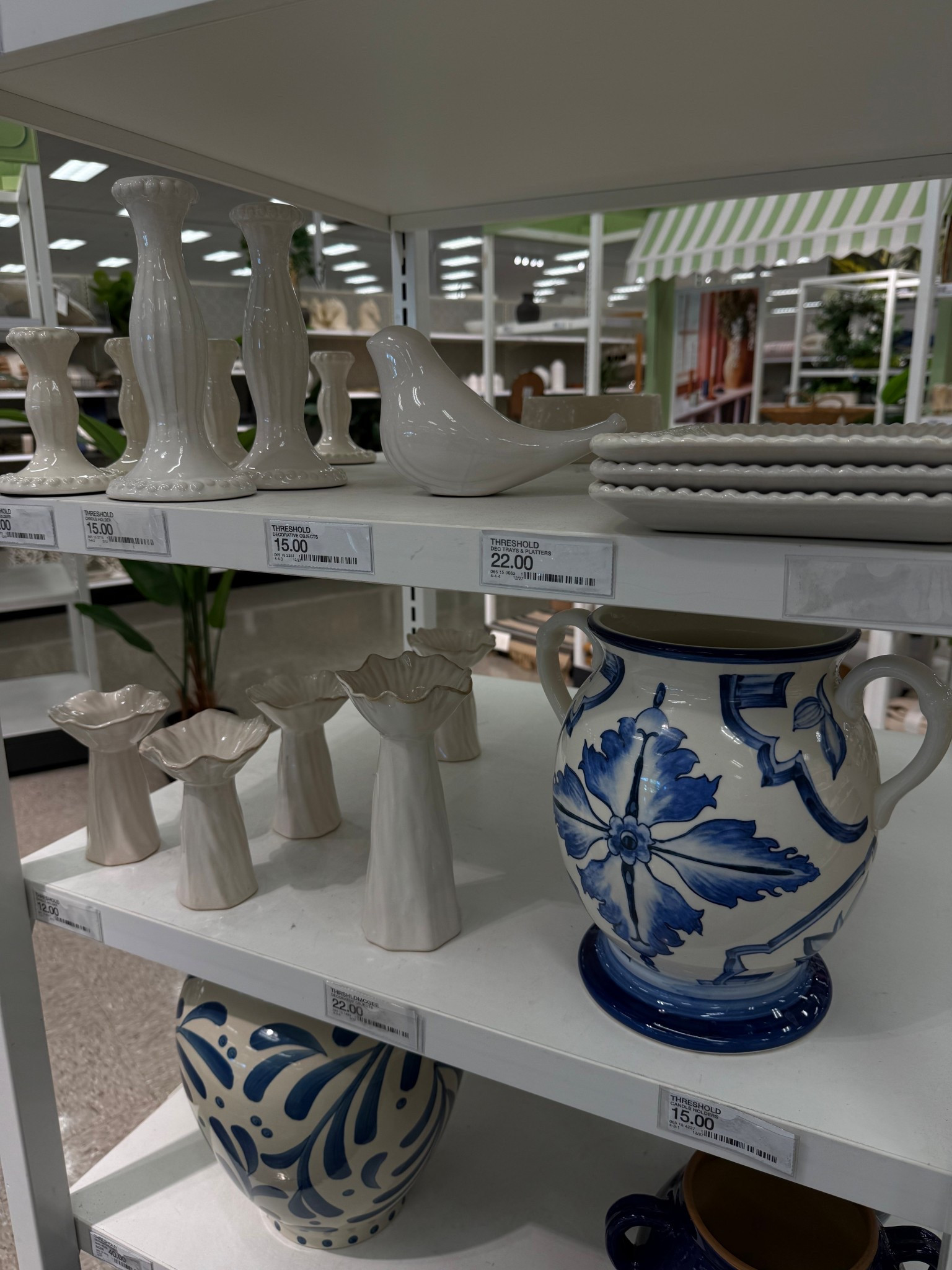 If your home decor personality is "obsessed with blue and white," consider this your sign to clear some shelf space. Found the most stunning ceramic pieces today that look like they belong in a high-end boutique but are actually budget-friendly.

#targetfinds #targethome #grandmillennial #coastaldecor #homestyling #blueandwhiteforever #springdecor #interiordetails #budgetdecor #aestheticliving