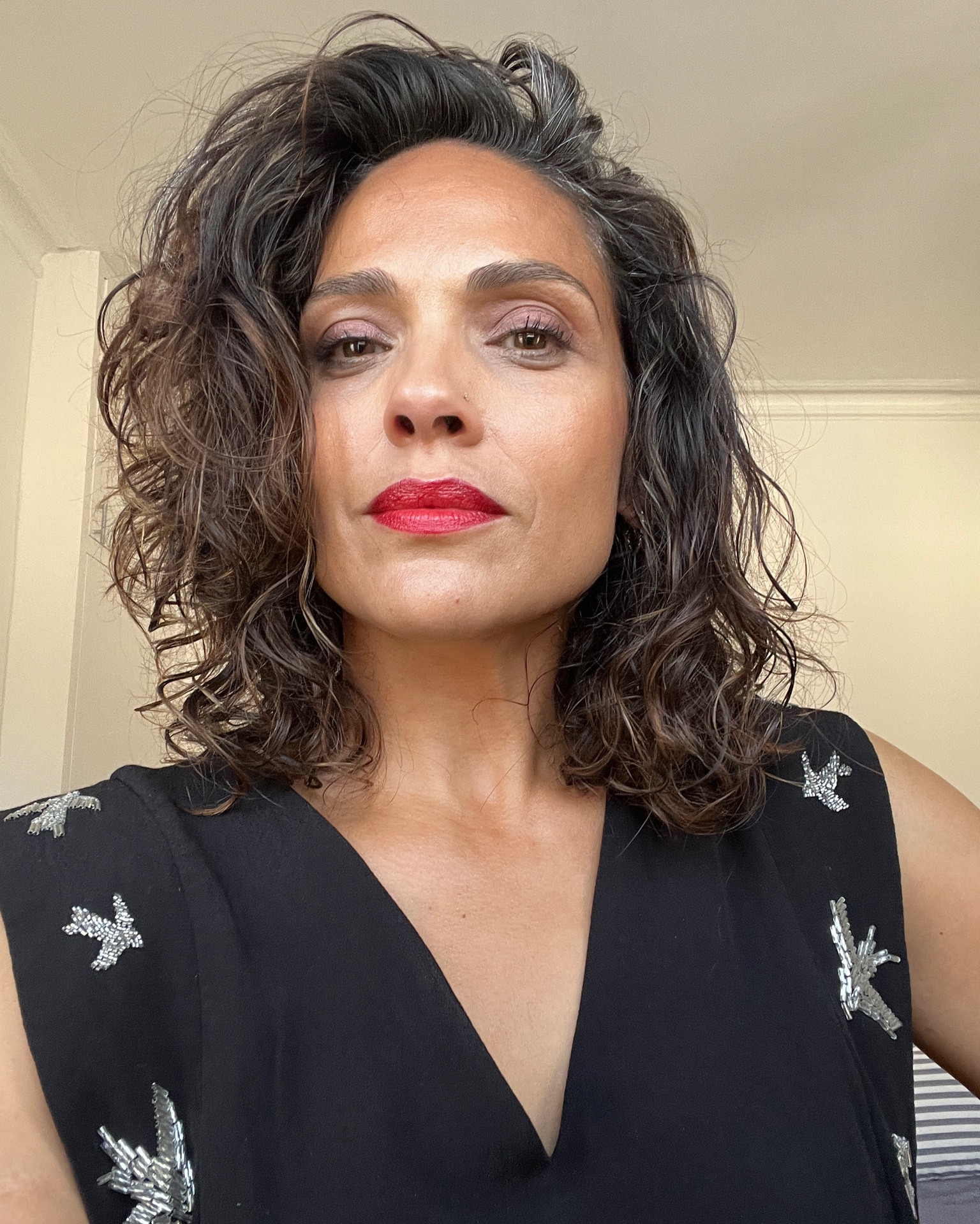 DATE NIGHT LOOK - Red lips, Smokey eyes + curls.

I have linked some of my favourite red lipsticks below and did a easy smudge proof Smokey eye with RMS Eyelights 

I used the Boucleme Seal + Shield range + GHD hairdryer with the diffuser to creat my voluminous curls

Vegan haircare
Vegan beauty
Red lipsticks
Natural curls 
Curl cream


#LTKbeauty #LTKstyletip #LTKeurope