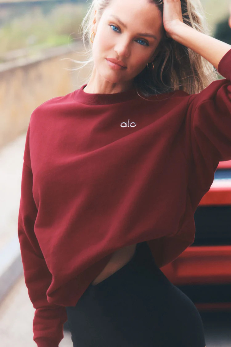 Accolade Crew Neck Pullover | Alo Yoga