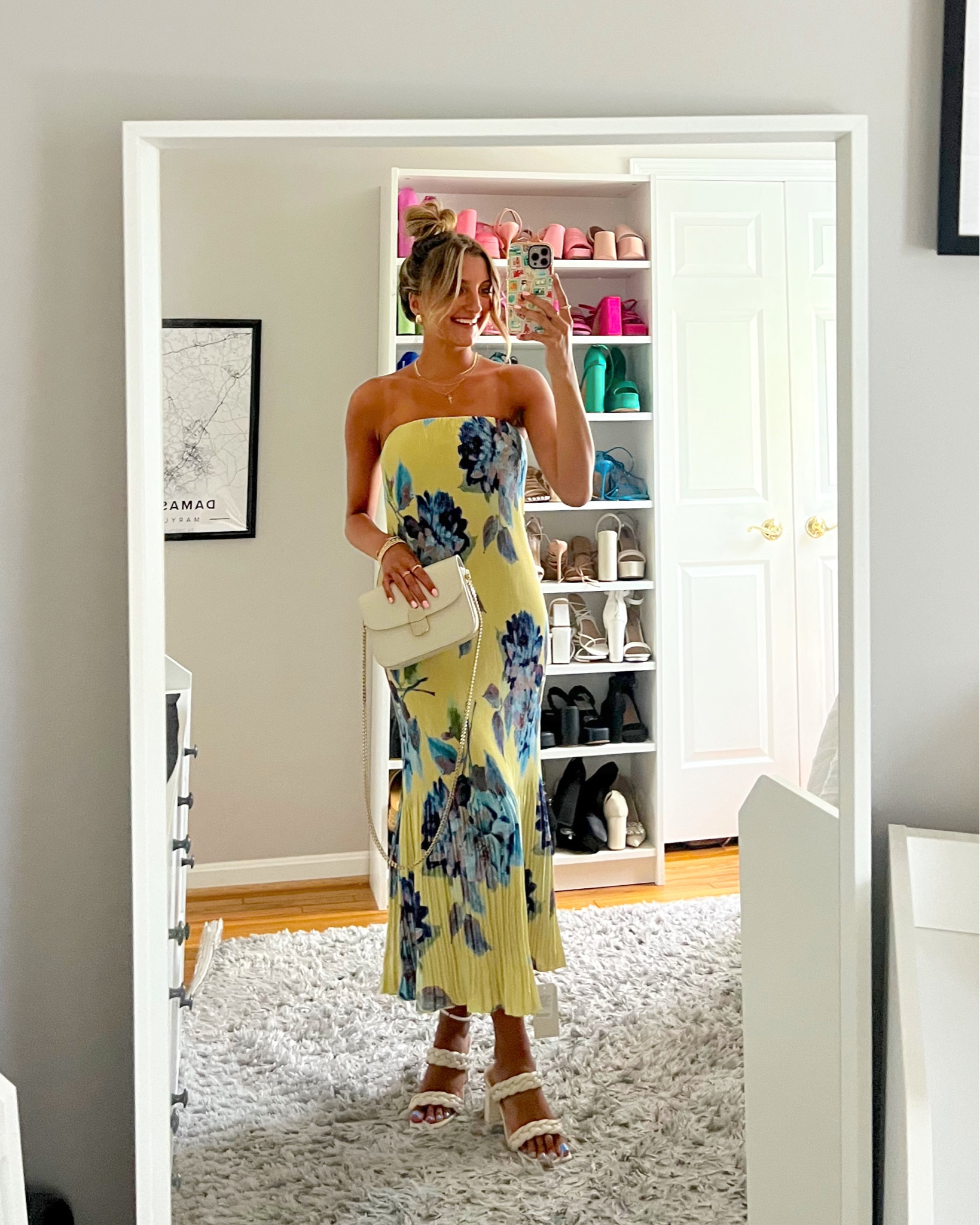 Summer wedding guest dresses from Abercrombie. Get 20% off your purchase this weekend 💛 wearing an XS 