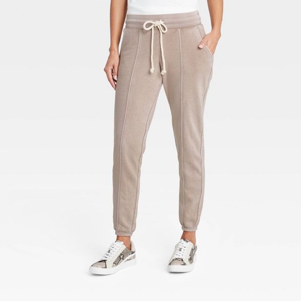 Women's Mid-Rise Fleece Jogger Pants - Universal Thread™ | Target