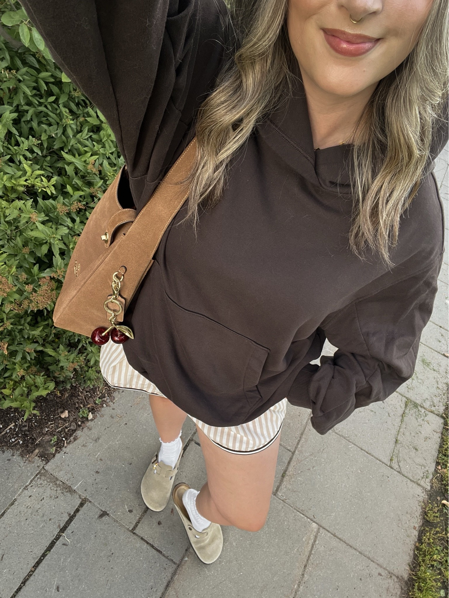 Comfy early fall outfit! Wearing M in the chocolate brown hoodie. Wearing L in the striped boxer shorts but should have done M (exact Canadian shorts link under “similar products”). I’m a 9.5-10 shoe and wear a 40 in the Birkenstock clogs

#LTKfall #LTKsale #LTKmidsize