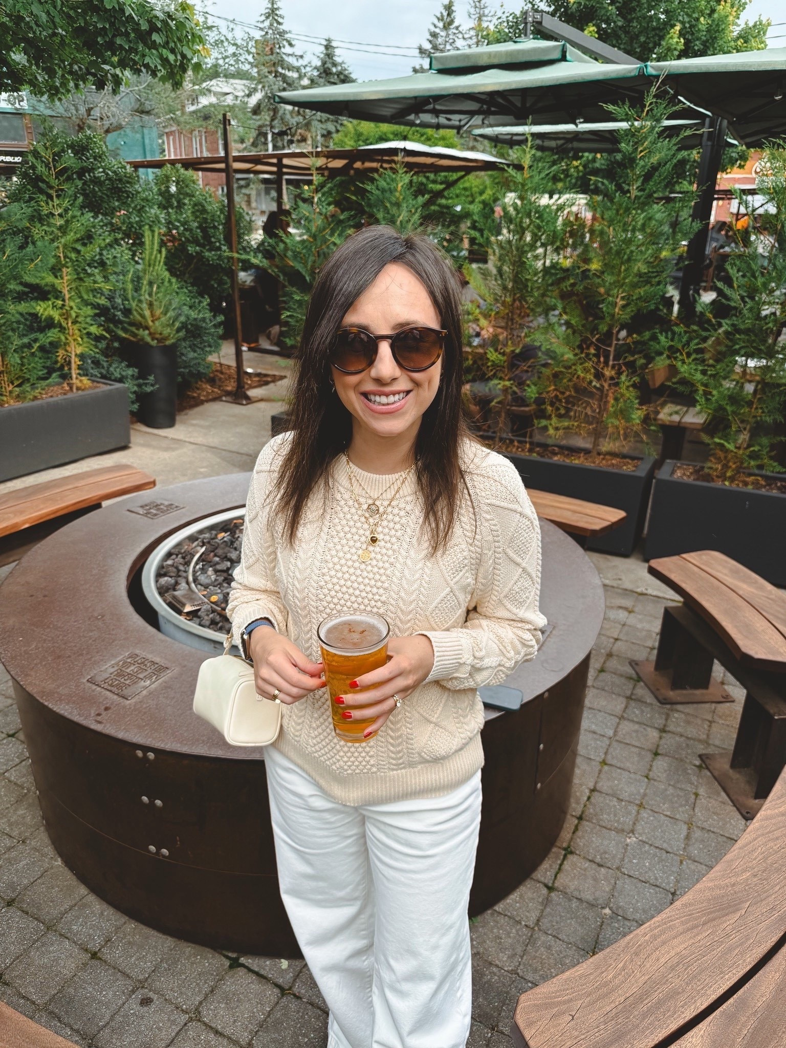 J crew cable knit sweater (xs) with white jeans (25)



#LTKootd #LTKFindsUnder100 #LTKSeasonal