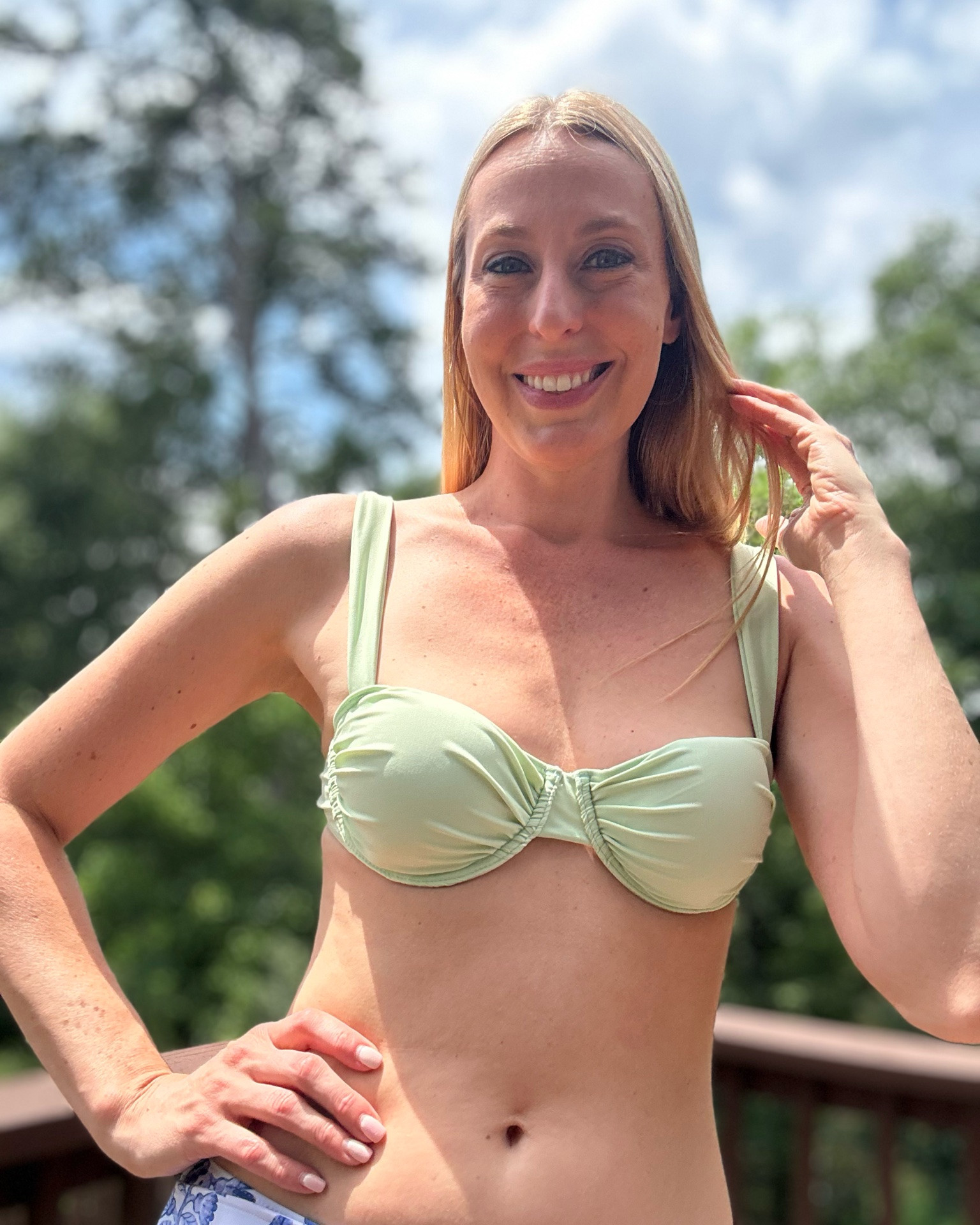 Light green swim top 
Has padding and underwire 
Wearing size small, fits tts

#LTKSwim