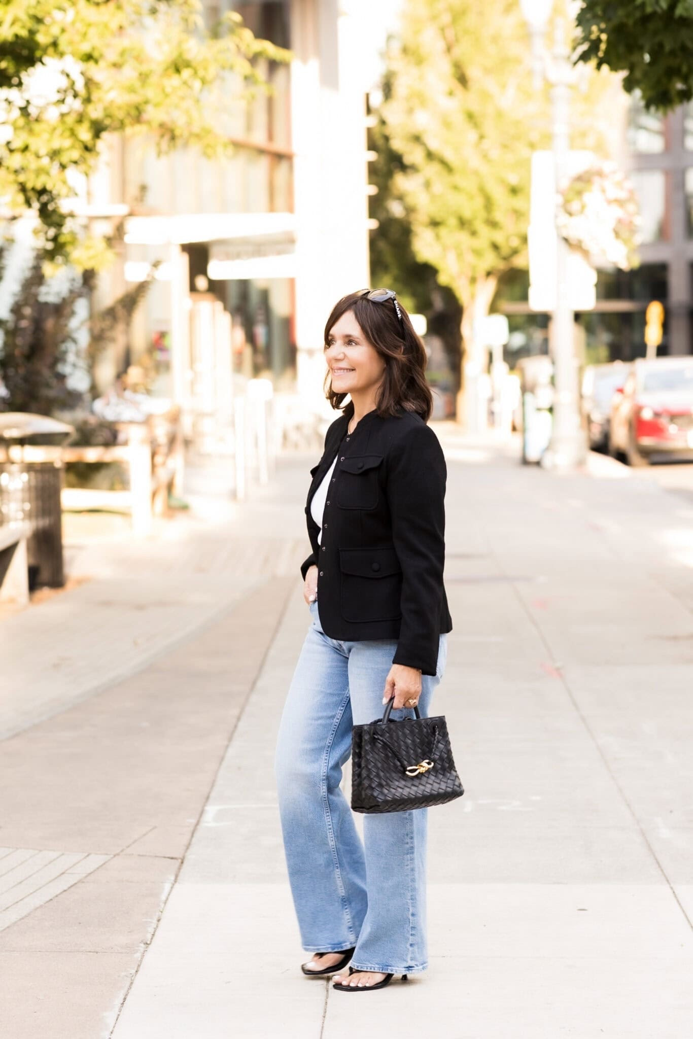 I put these items on pause, and I’m wearing these trends instead!

PAUSING: Skinny jeans
WEARING: Long-Length, looser jeans

Lately, I’ve mostly been wearing looser, long length denim. This style has given new life to some of my wardrobe staples and I feel a little more modern … highly recommend.

Linking all my favorite options below ❤️