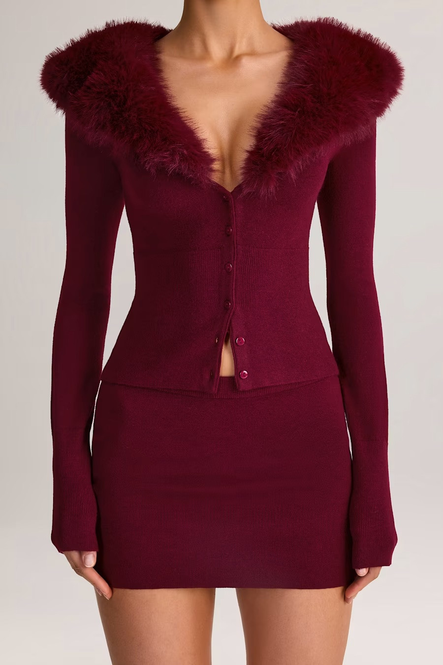 Obsessed with this rich wine shade 🍷 The knit fabric hugs just right, the mid-rise fit is super flattering, and it’s perfectly styled with a cozy sweater, blazer, or tall boots. An easy piece that instantly elevates your fall/winter looks. 

 

#LTKValentine #LTKootd #LTKSeasonal