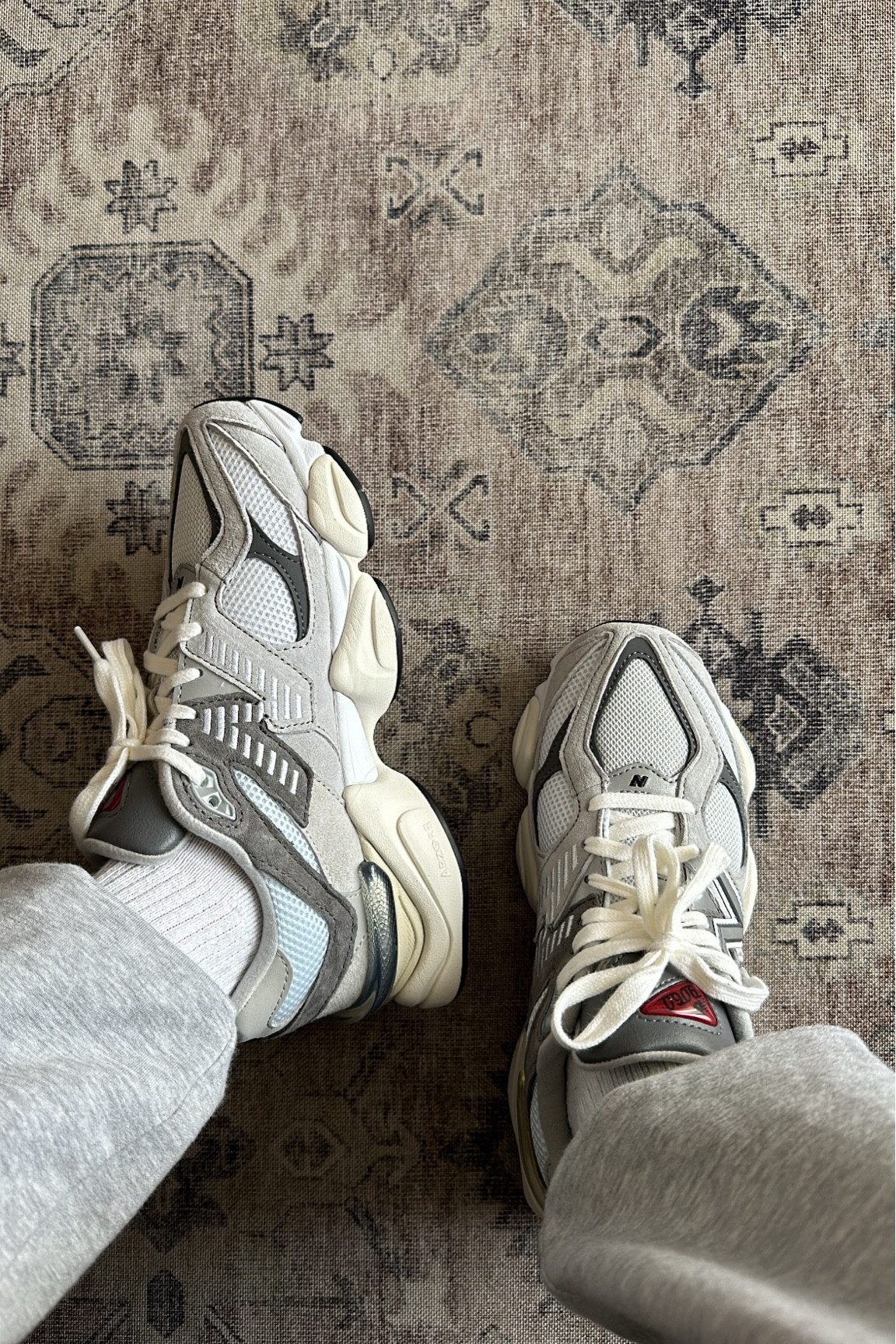 New balance 9060 sneakers

i take 5.5 mens 

fall shoes, fall outfits, ootd



#LTKfindsunder100 #LTKshoecrush #LTKSeasonal