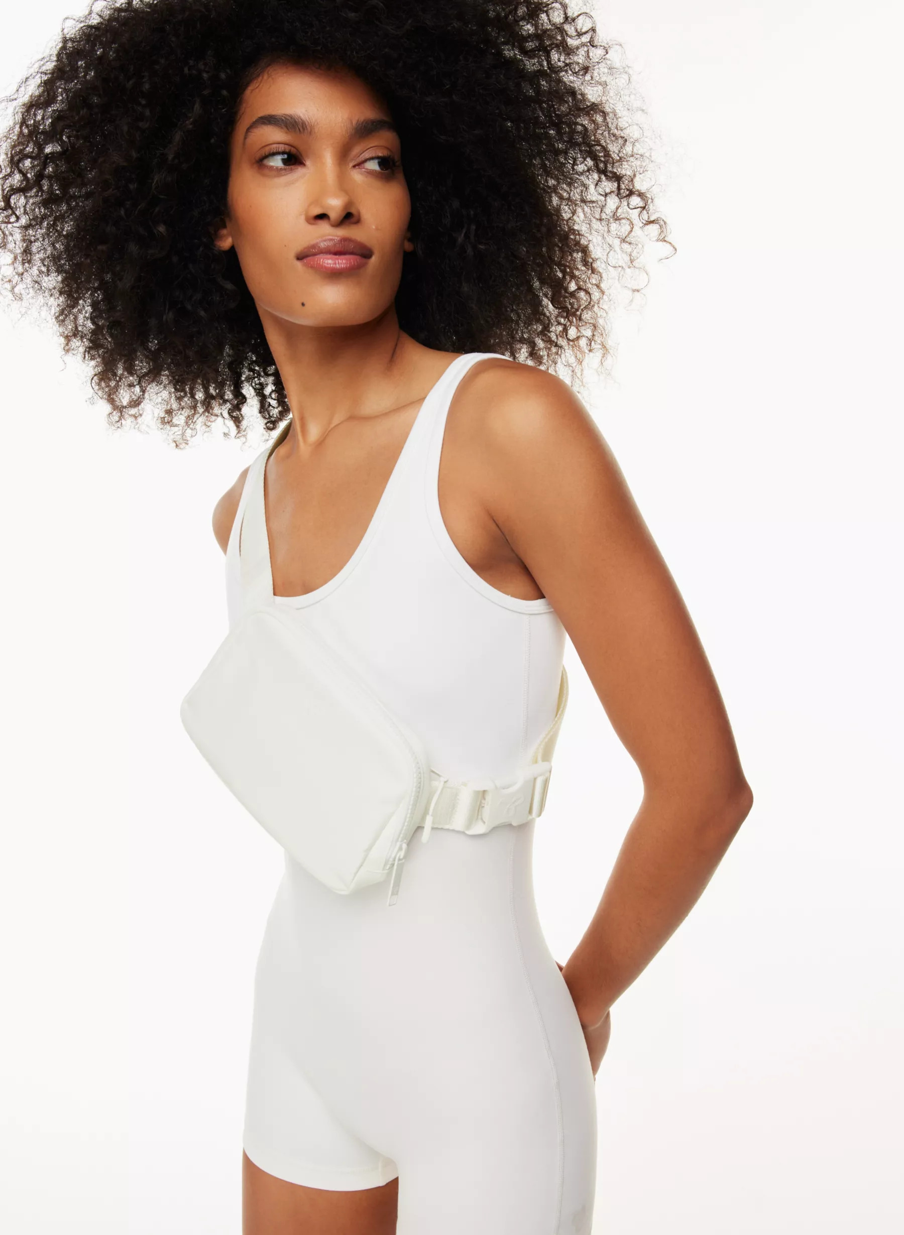 ON-THE-WAY EXPOSED BAG | Aritzia