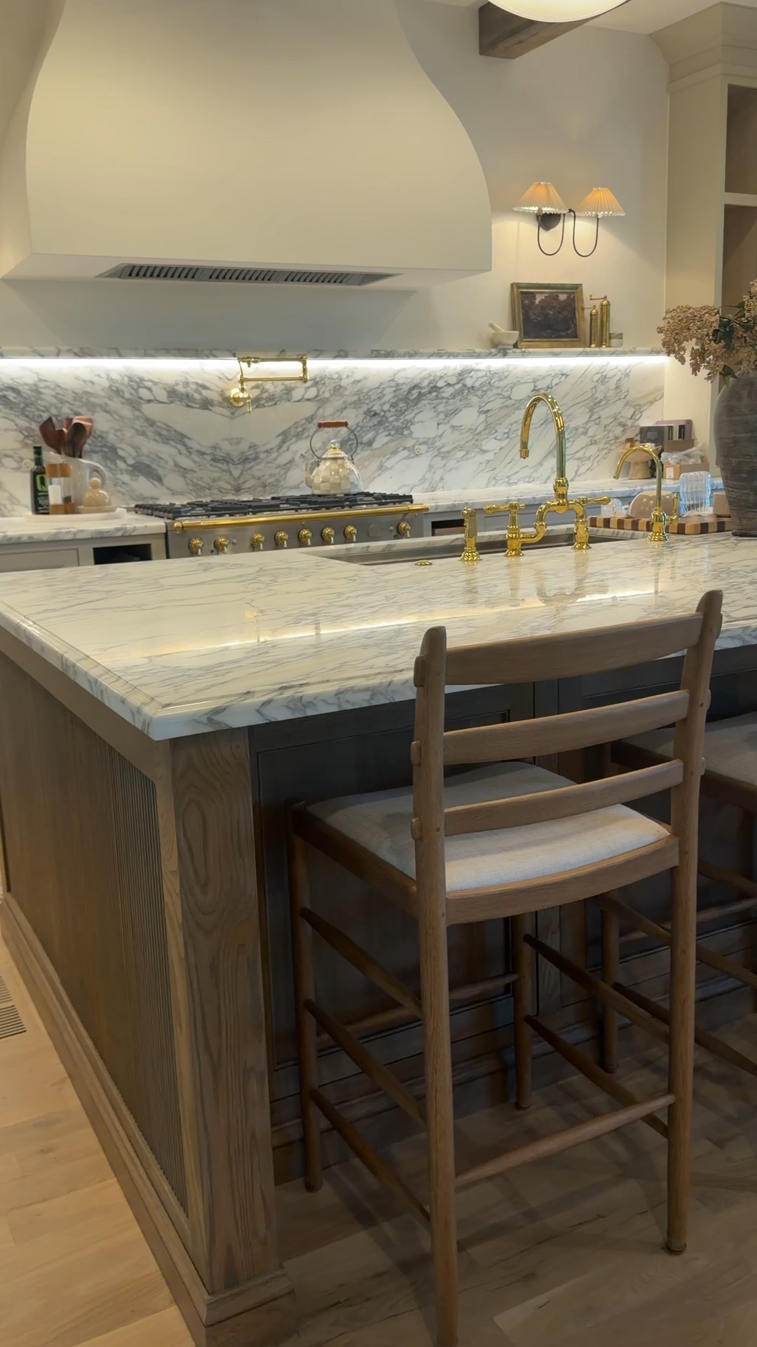 I found the perfect counter stools from @hatihome goes very well with the aesthetic of our home