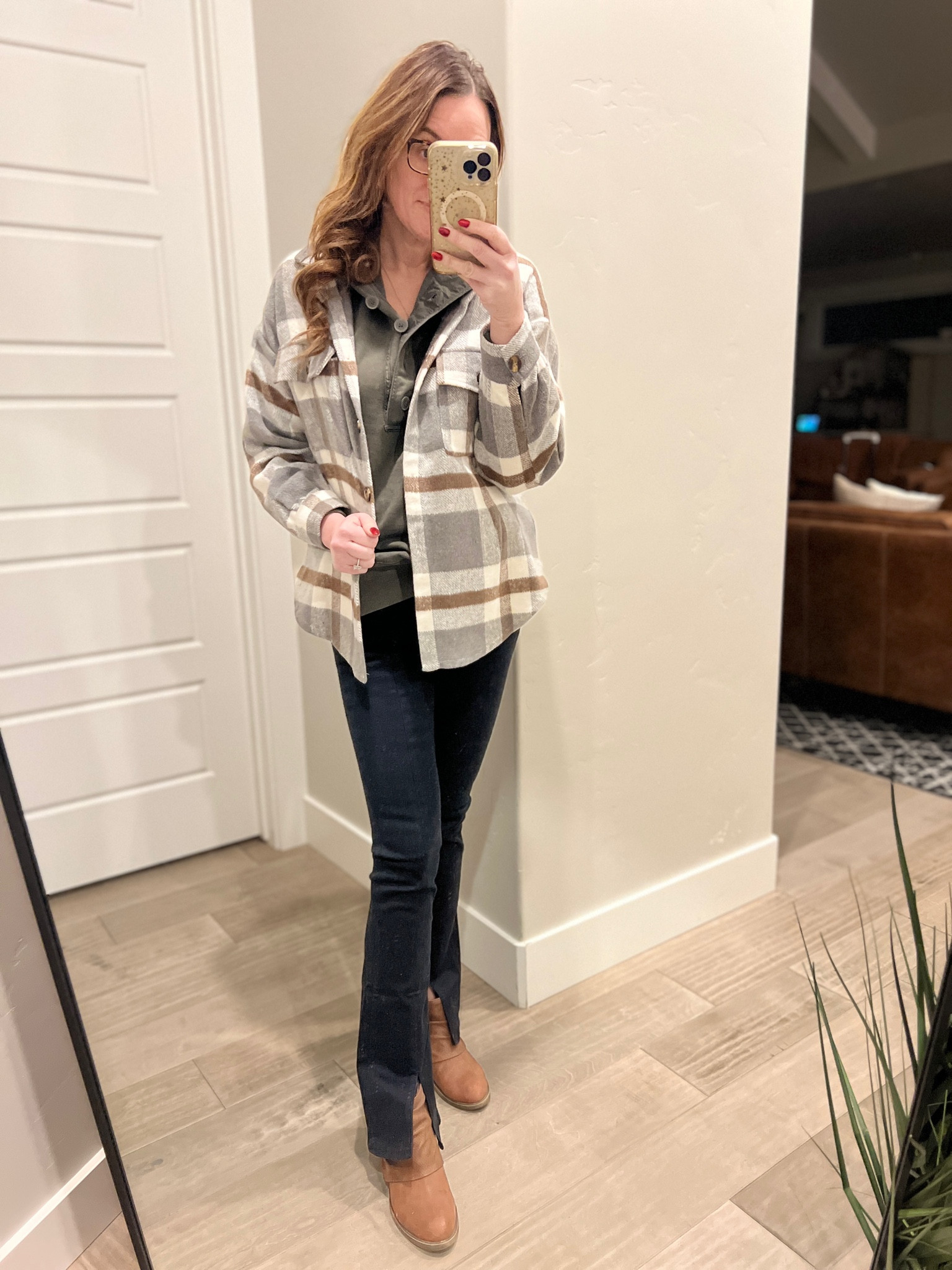 Loving these split hem jeans ❤️

#LTKsalealert #LTKunder50 #LTKstyletip