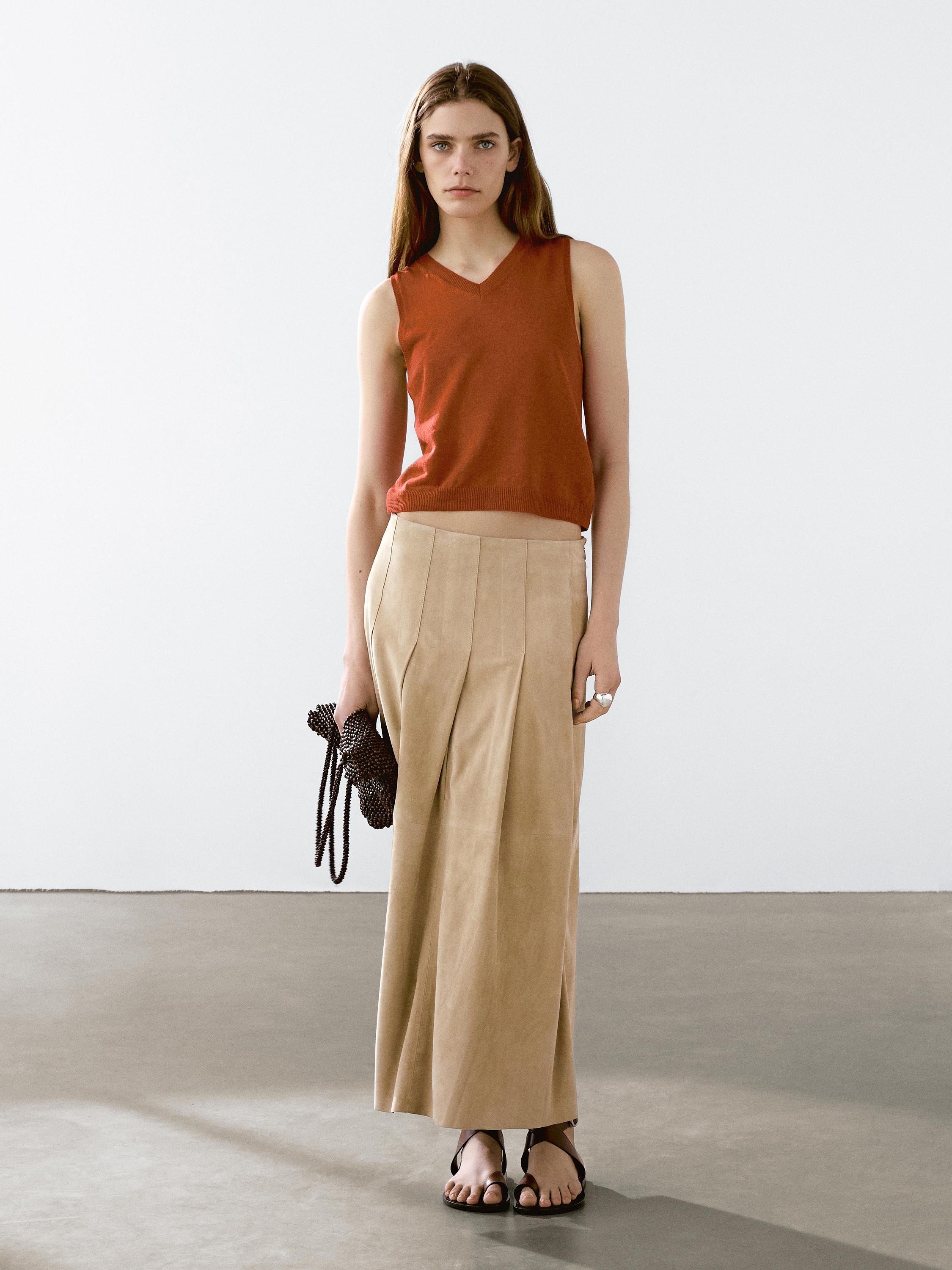 Long pleated suede leather skirt | Massimo Dutti US