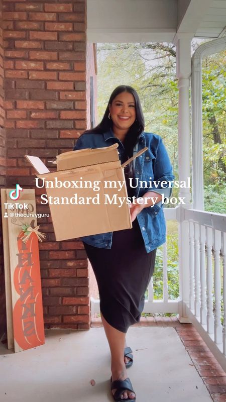 I love a good mystery box and Universal Standard is offering 21 different theme mystery boxes now through 10/1! Use my code: INFS-MBKOURTLYN10 for an extra 10% off too! 

#LTKSeasonal #LTKsalealert #LTKplussize