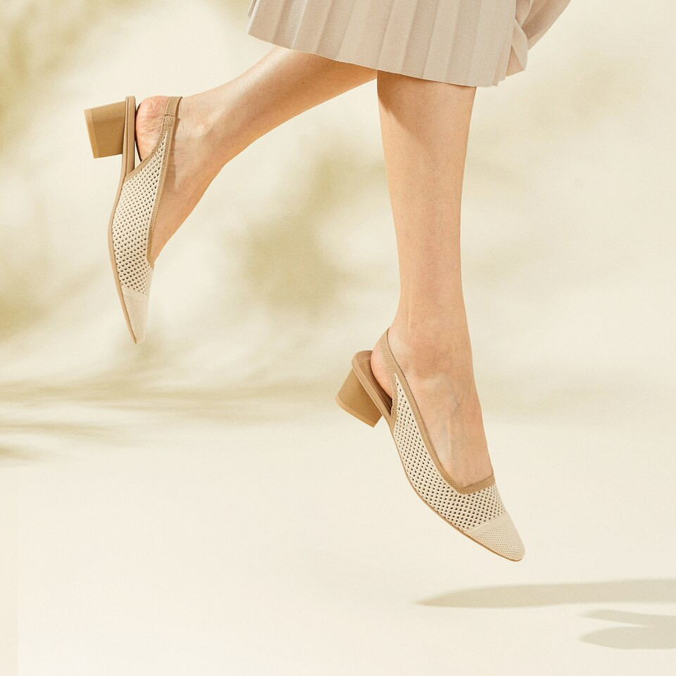 Pointed-Toe Sling-Back Heels | VIVAIA