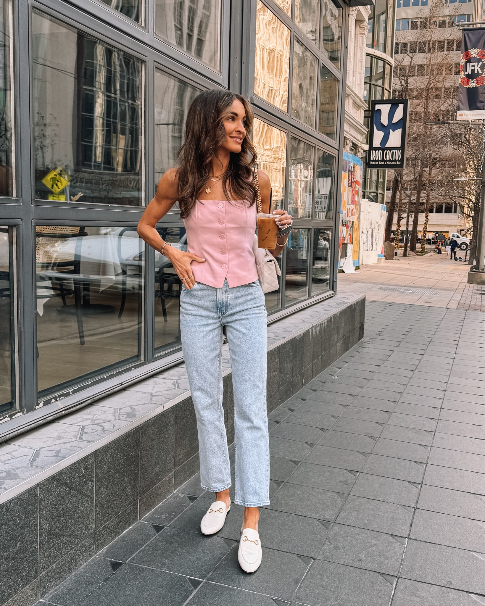 my holy grail abercrombie jeans on major sale! use code AFLAUREN 🙌🏻 wearing size 25 short 