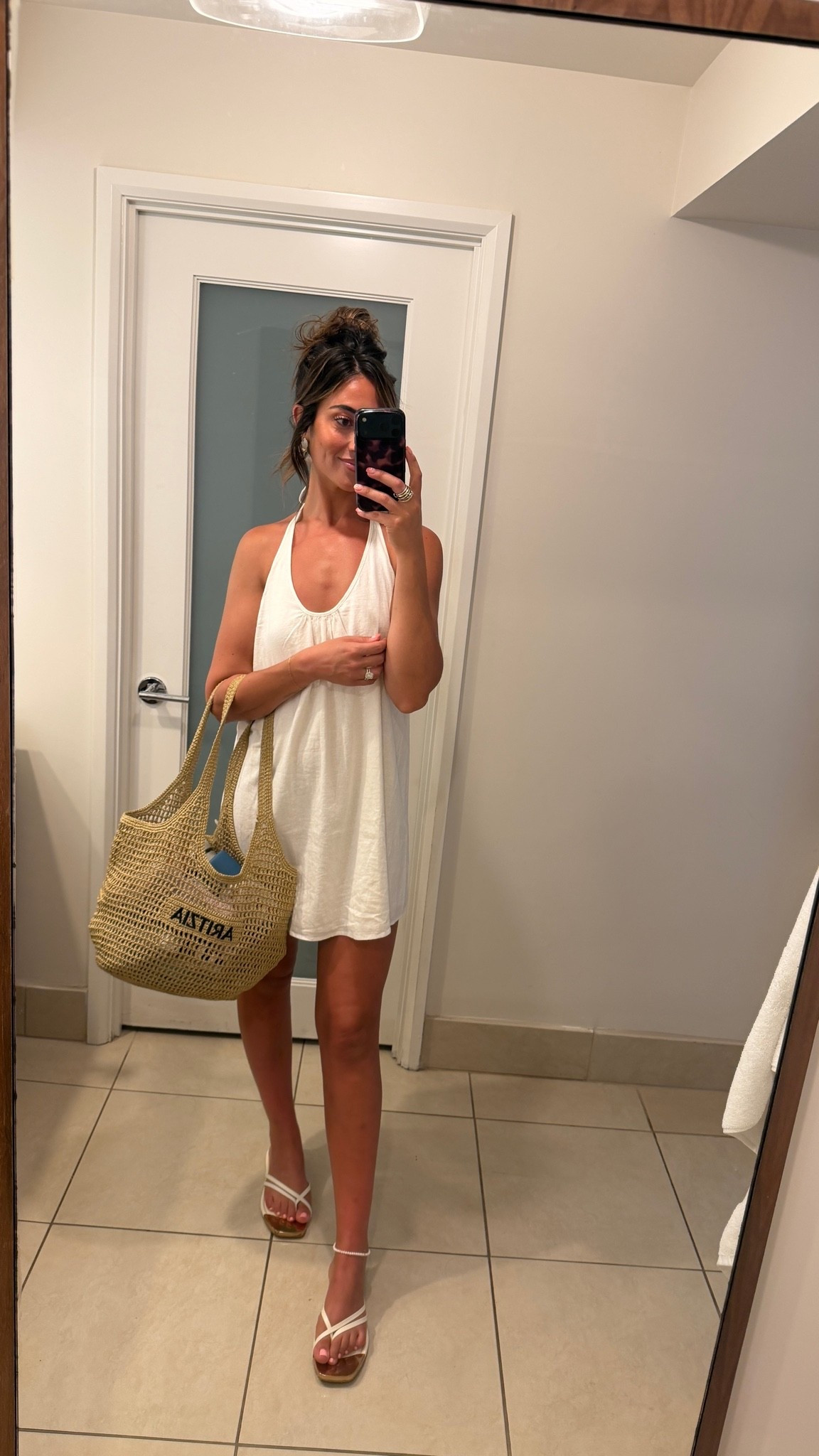 Outfit for dinner in Maui!

Mamas fish house, Maui, vacation outfit