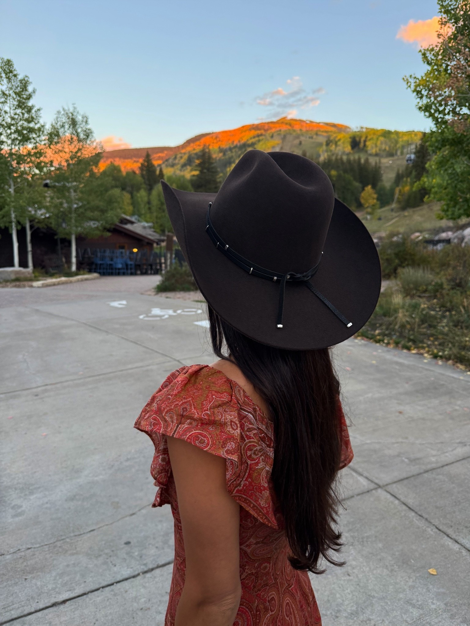 xs in dress & sharing similar hats!

#LTKSeasonal