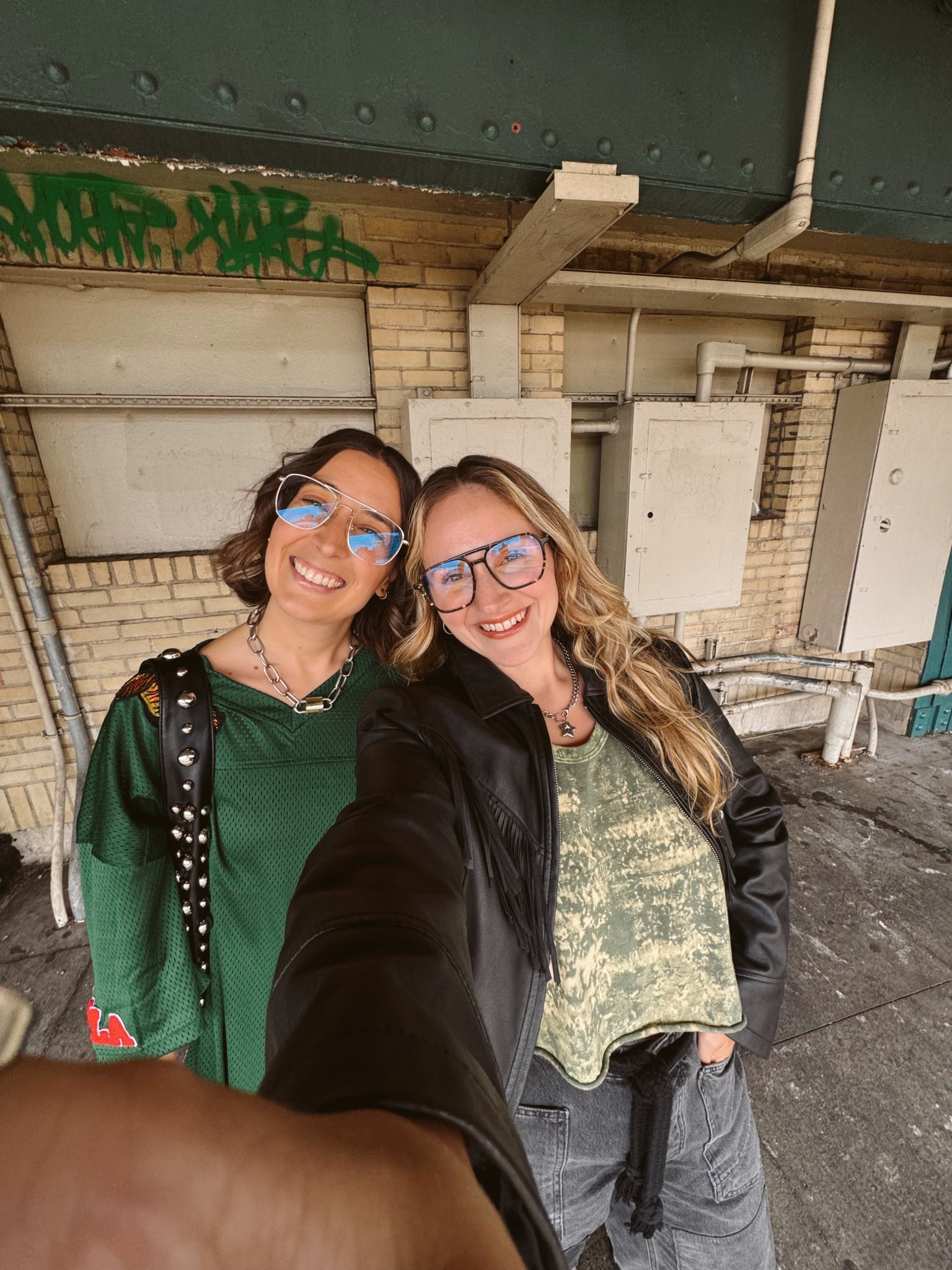 Casual and cool - the Brooklyn way when we are hopping on the subway 🫶🏻

#LTKTravel #LTKStyleTip #LTKSummerEdit