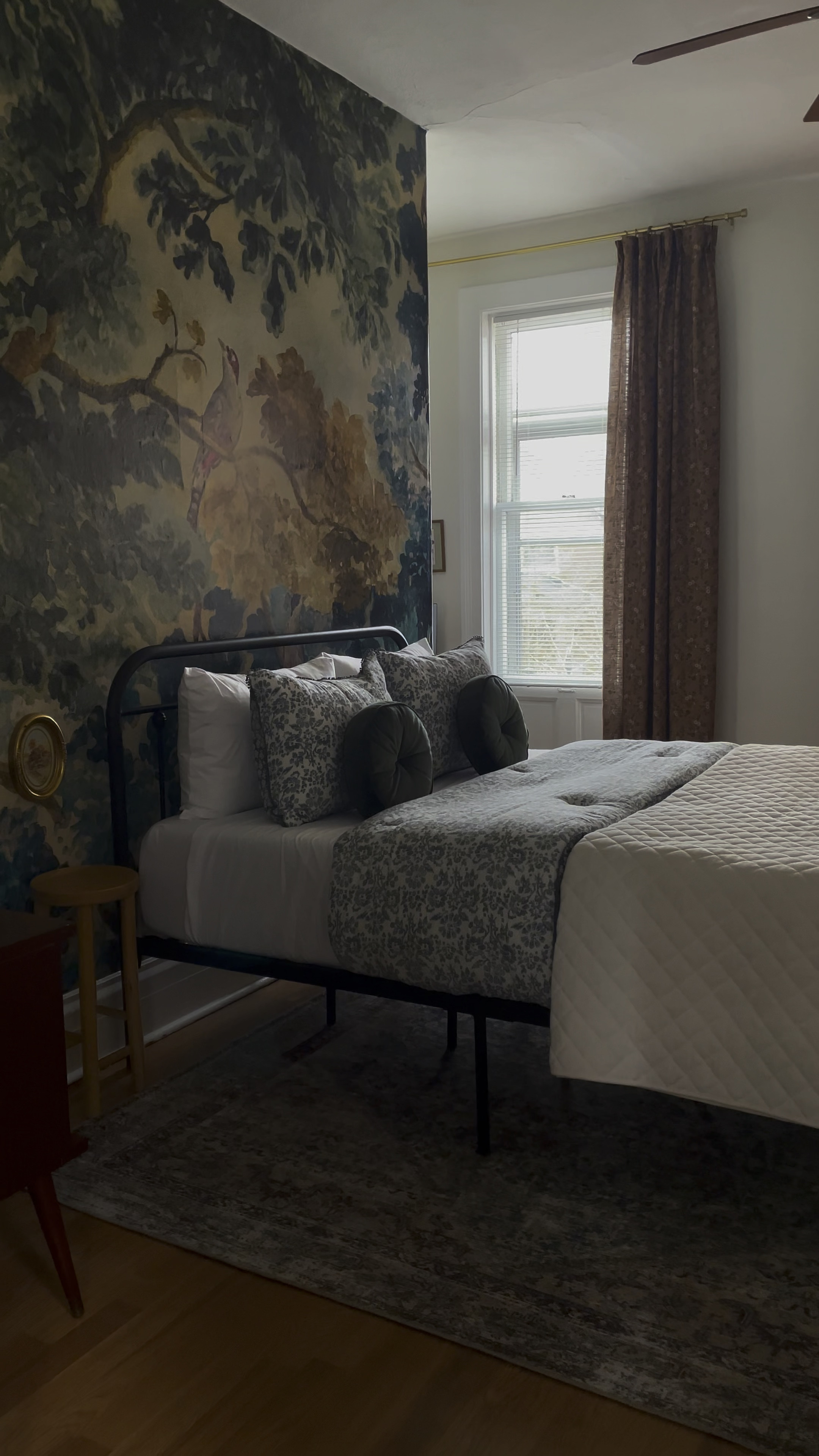 This may be my favorite bedroom 🥹

#LTKhome #LTKfindsunder50 #LTKstyletip