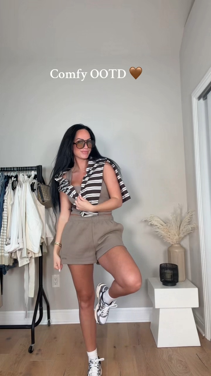 easy spring layers & comfy staples 🤎
tank + striped long sleeve + Aritzia sweats

My sizing 5’7, 145lbs, 32dd
I’m wearing my size small tops, size medium short

@Aritzia 

#LTKActive #LTKgrwm #LTKootd