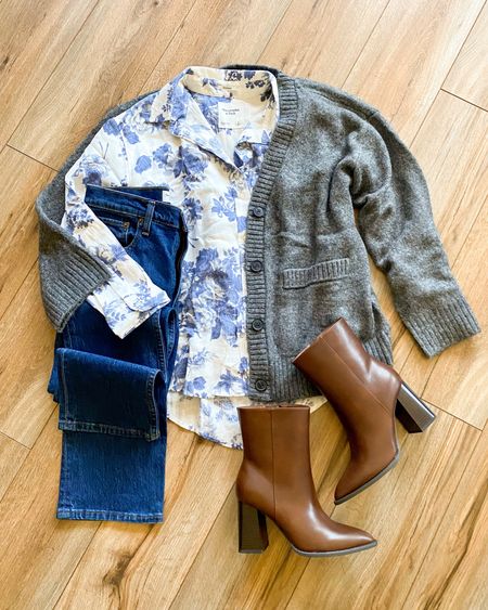 Fall outfit ideas. Abercrombie fashion. Cardigan. 90s jeans. Brown leather booties. 

#LTKSale #LTKSeasonal #LTKsalealert