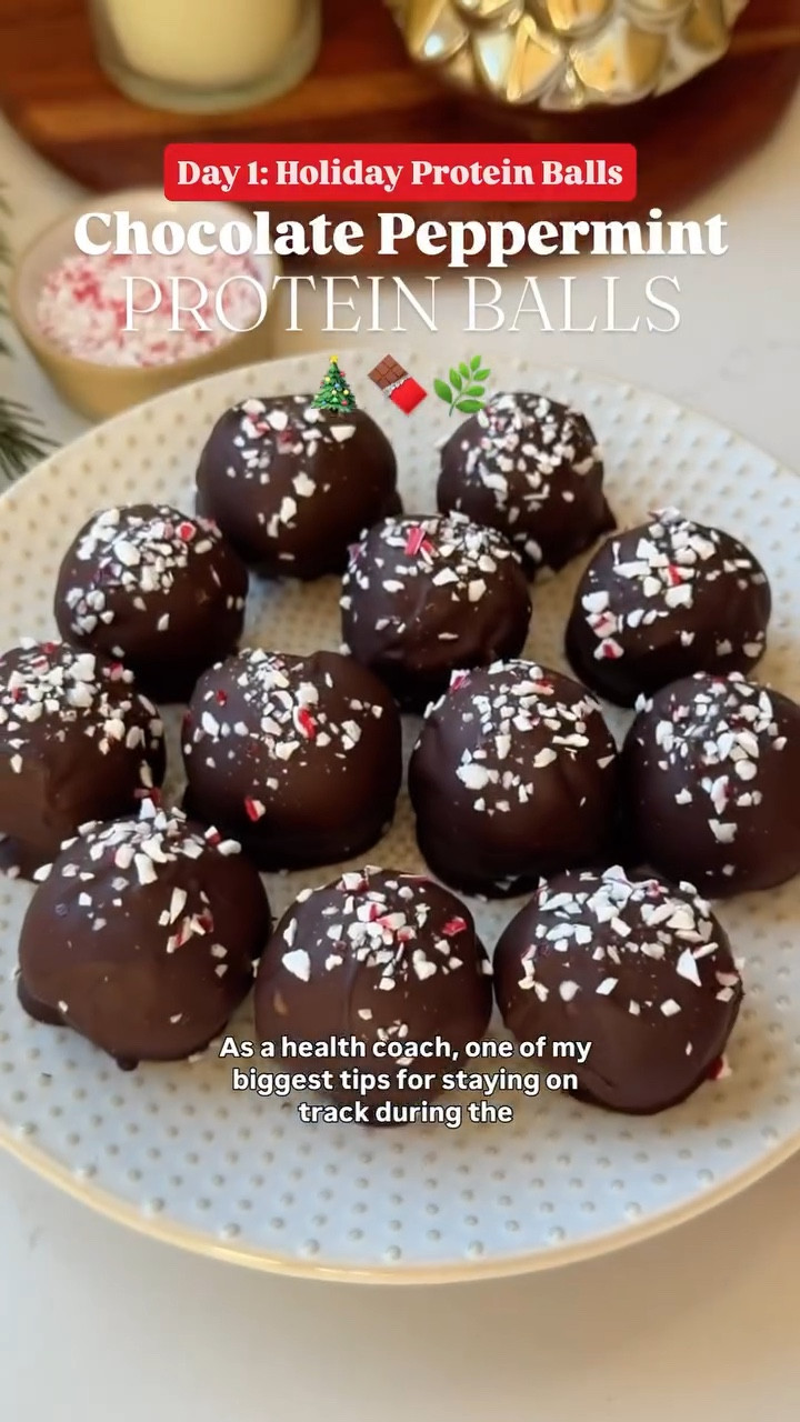 Kicking off my holiday protein ball series with a flavor I look forward to every year. 🍫🌿 These chocolate peppermint protein balls taste like little brownie bites but are higher in protein, naturally sweetened, gf, dairy-free and so easy to prep. 

Perfect for snack plates, dessert boards, or a quick sweet bite when you want something festive. 🎄



Chocolate peppermint | protein balls | holiday treats made healthier | easy no-bake recipes

https://www.eatingbirdfood.com/chocolate-peppermint-protein-balls/

#LTKfoodie #LTKHoliday #LTKSeasonal