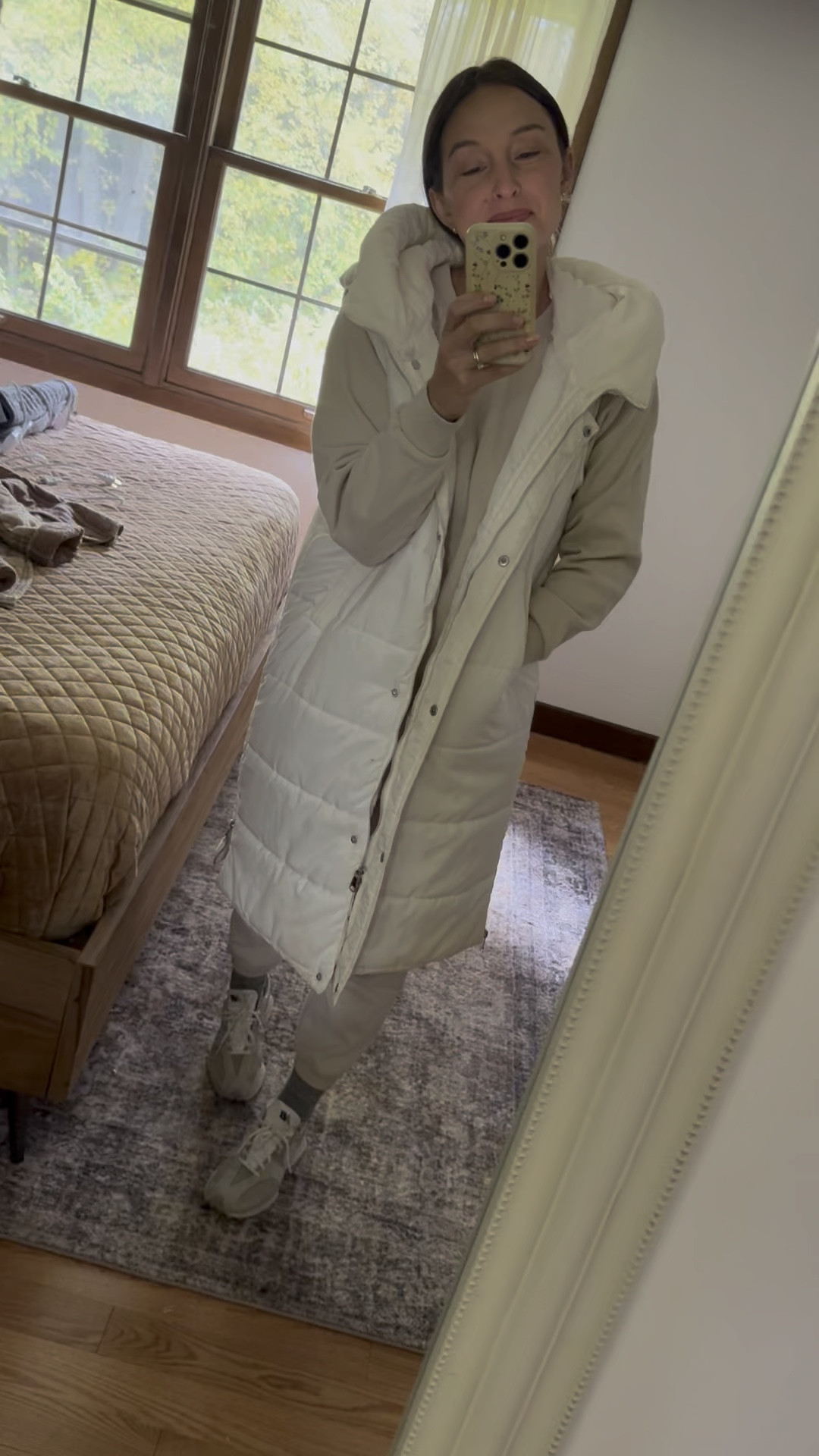 the comfiest tracksuit! & the perfect thickness ✨ 

wearing small in top and bottom; could definitely size up to a medium 