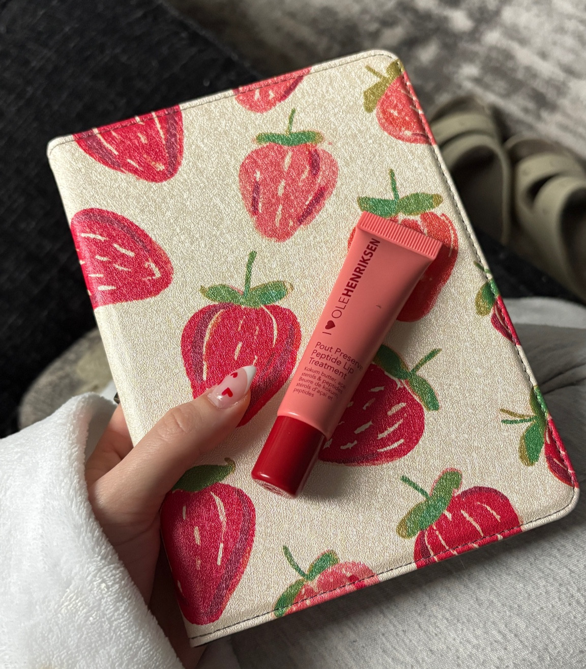 Strawberry typa feeling🍓🍰📖📚💋

#LTKFindsUnder50 #LTKBeauty #LTKTravel