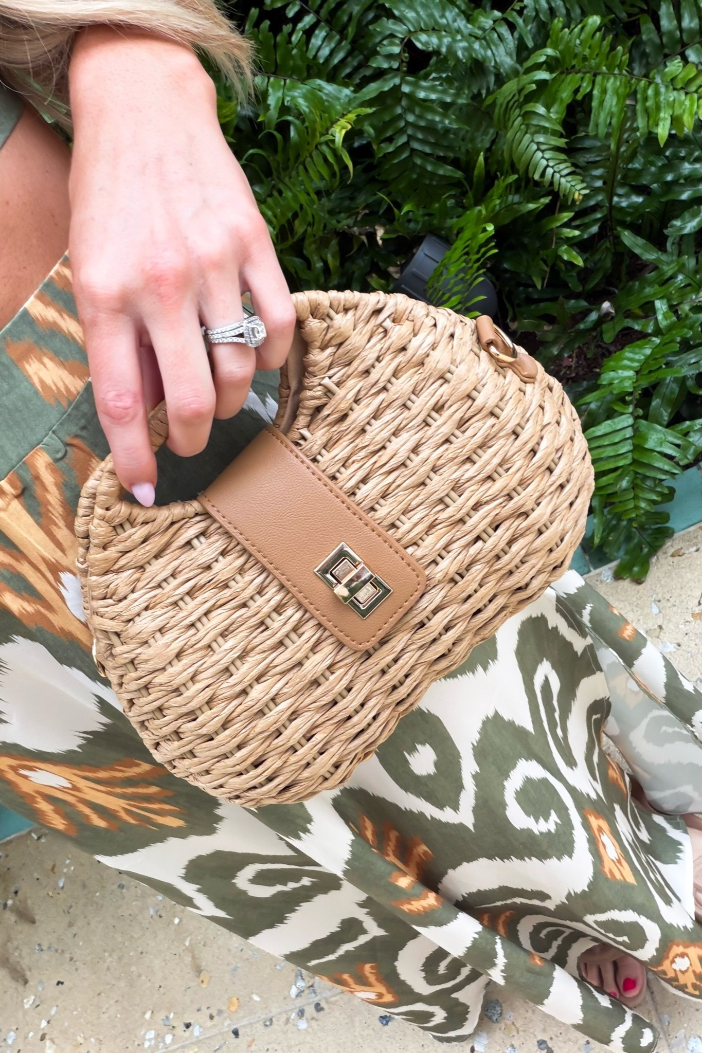 How cute is this straw clutch?!

#LTKSeasonal #LTKTravel
